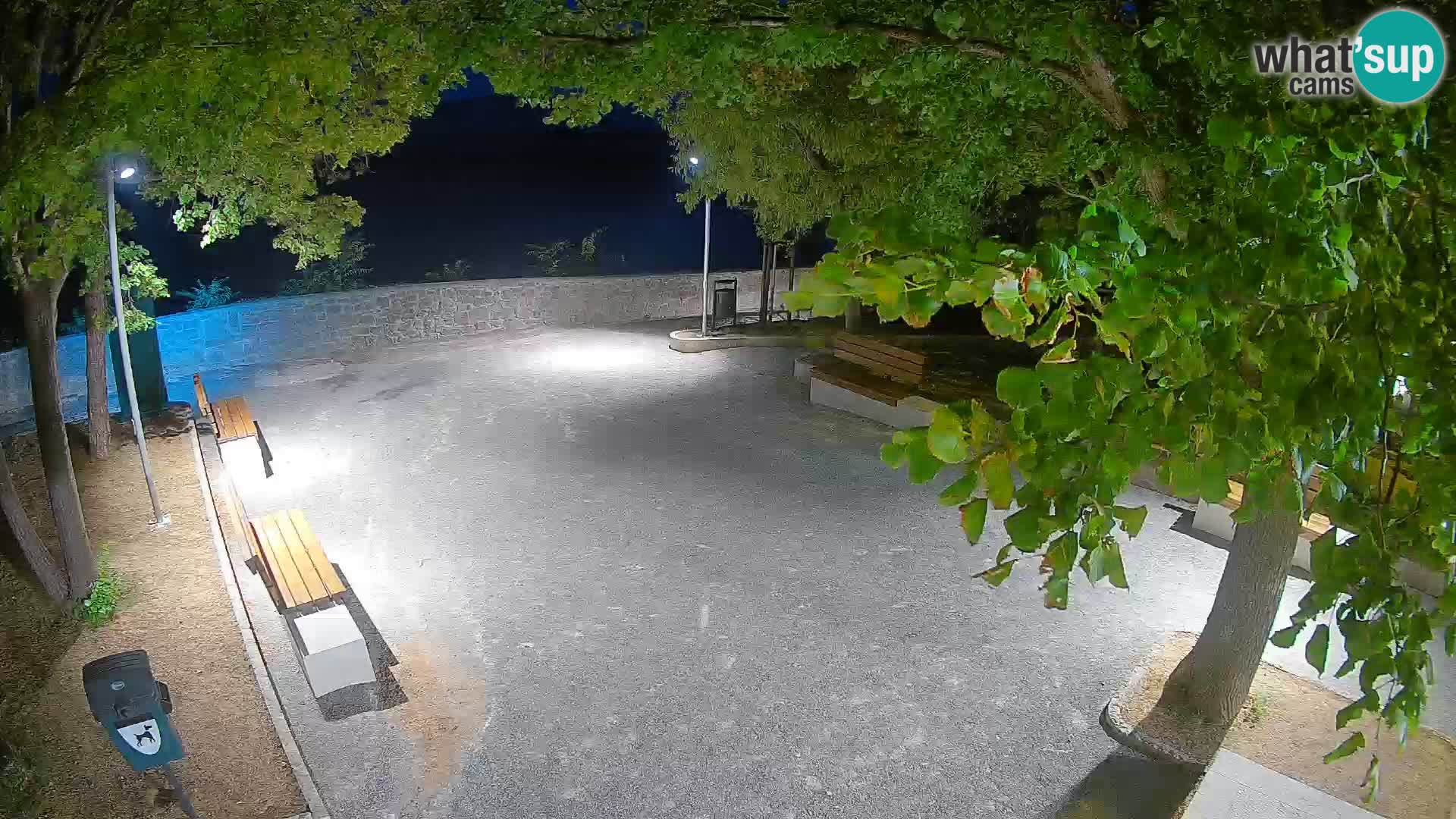 Kamera uživo Senj – Park književnika i Velebitski kanal