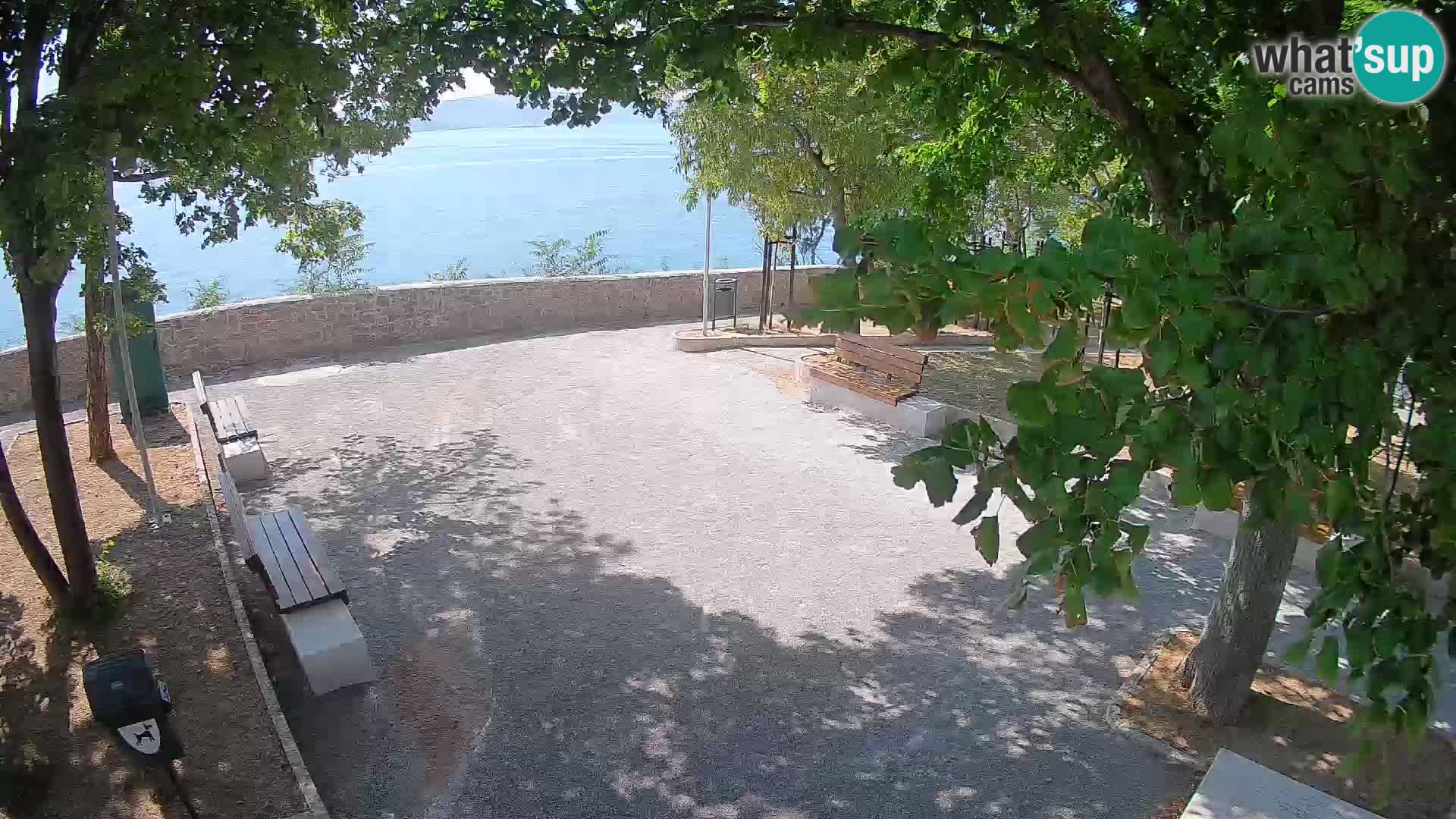 Webcam Senj en direct – Parc des Écrivains et canal du Velebit