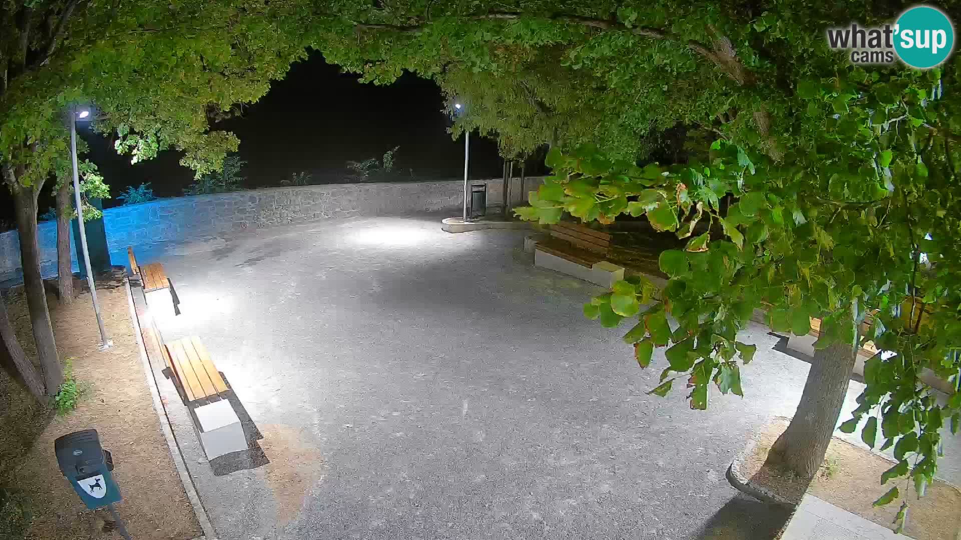 Kamera uživo Senj – Park književnika i Velebitski kanal
