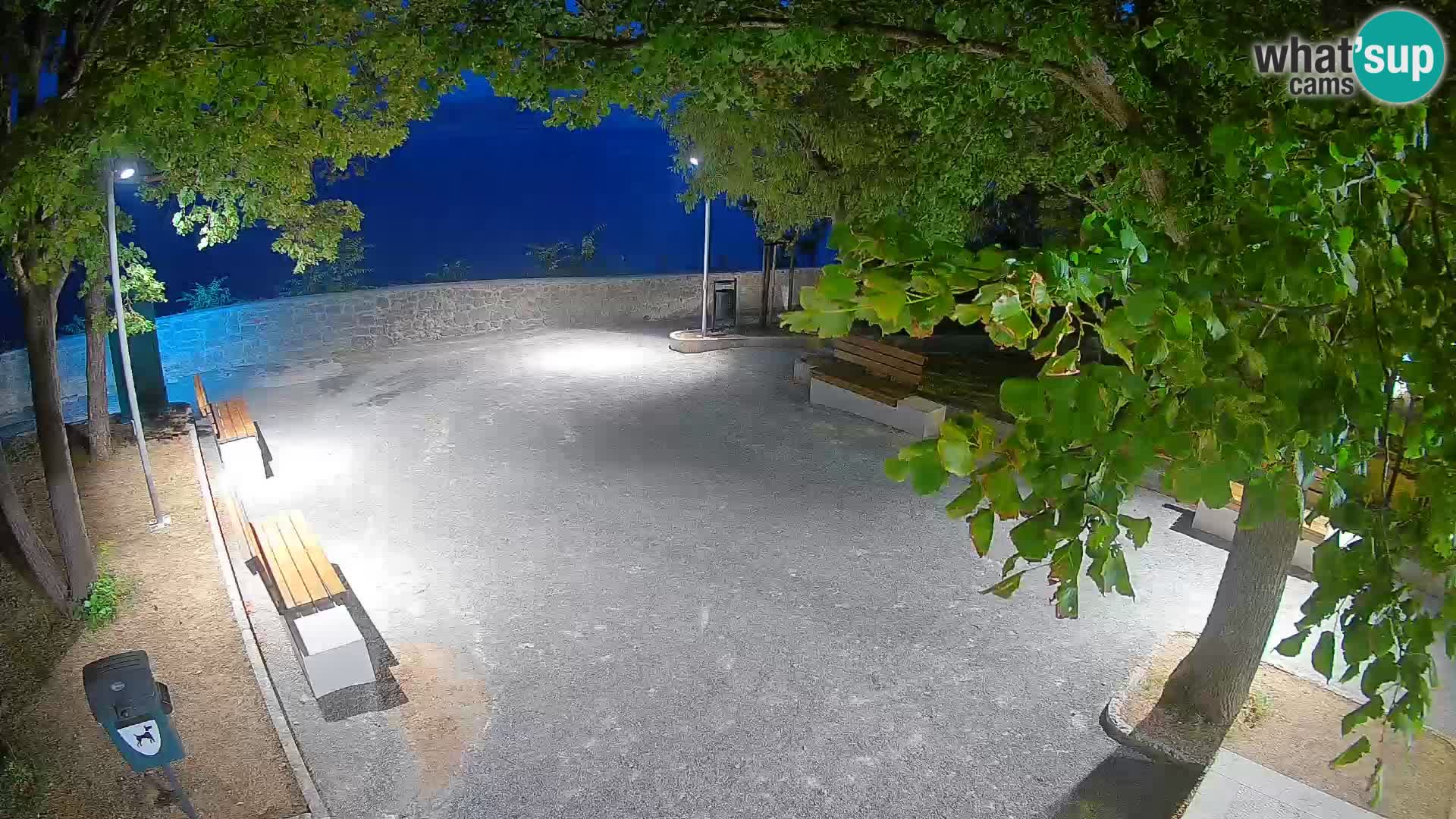 Webcam Senj en direct – Parc des Écrivains et canal du Velebit