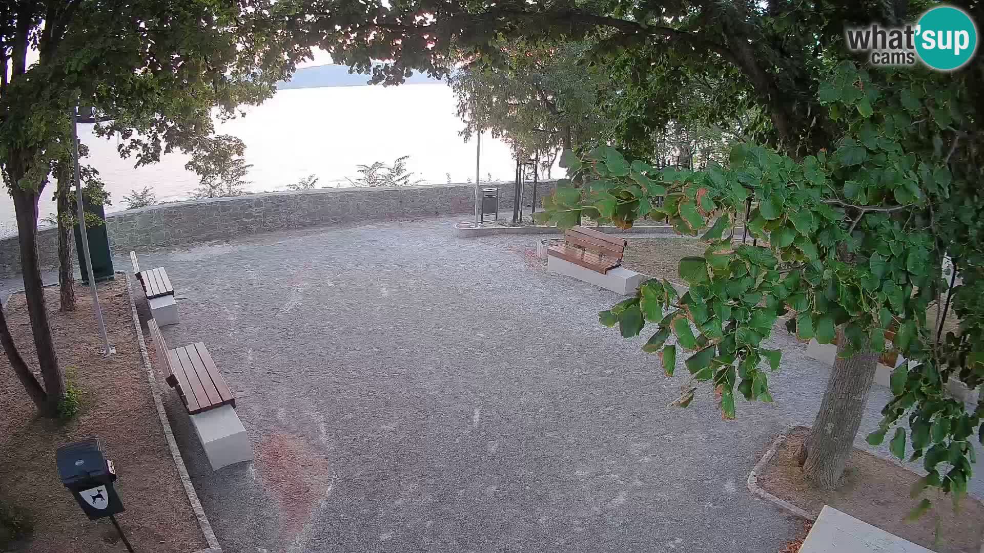 Webcam Senj en direct – Parc des Écrivains et canal du Velebit