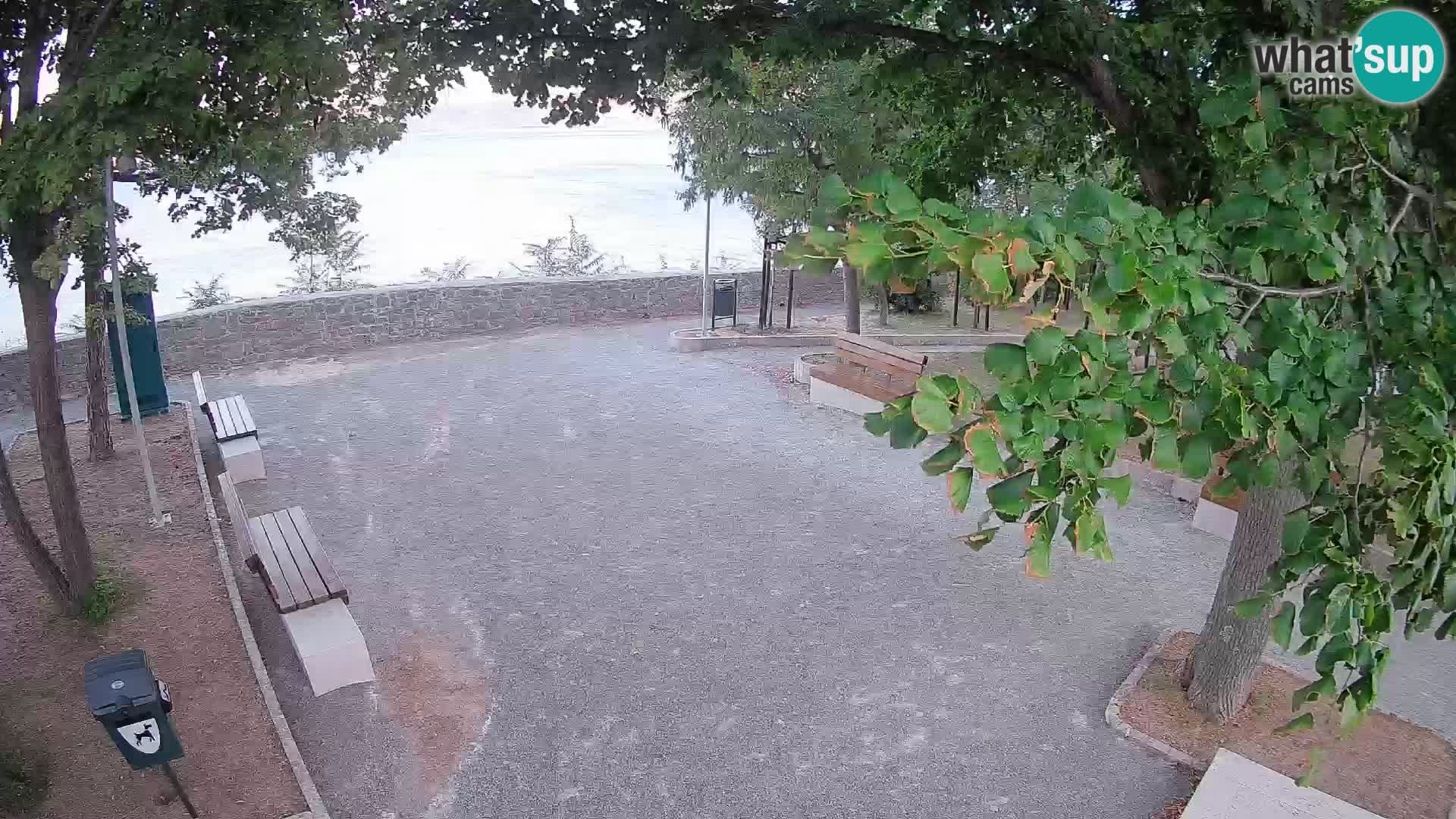 Webcam Senj en direct – Parc des Écrivains et canal du Velebit
