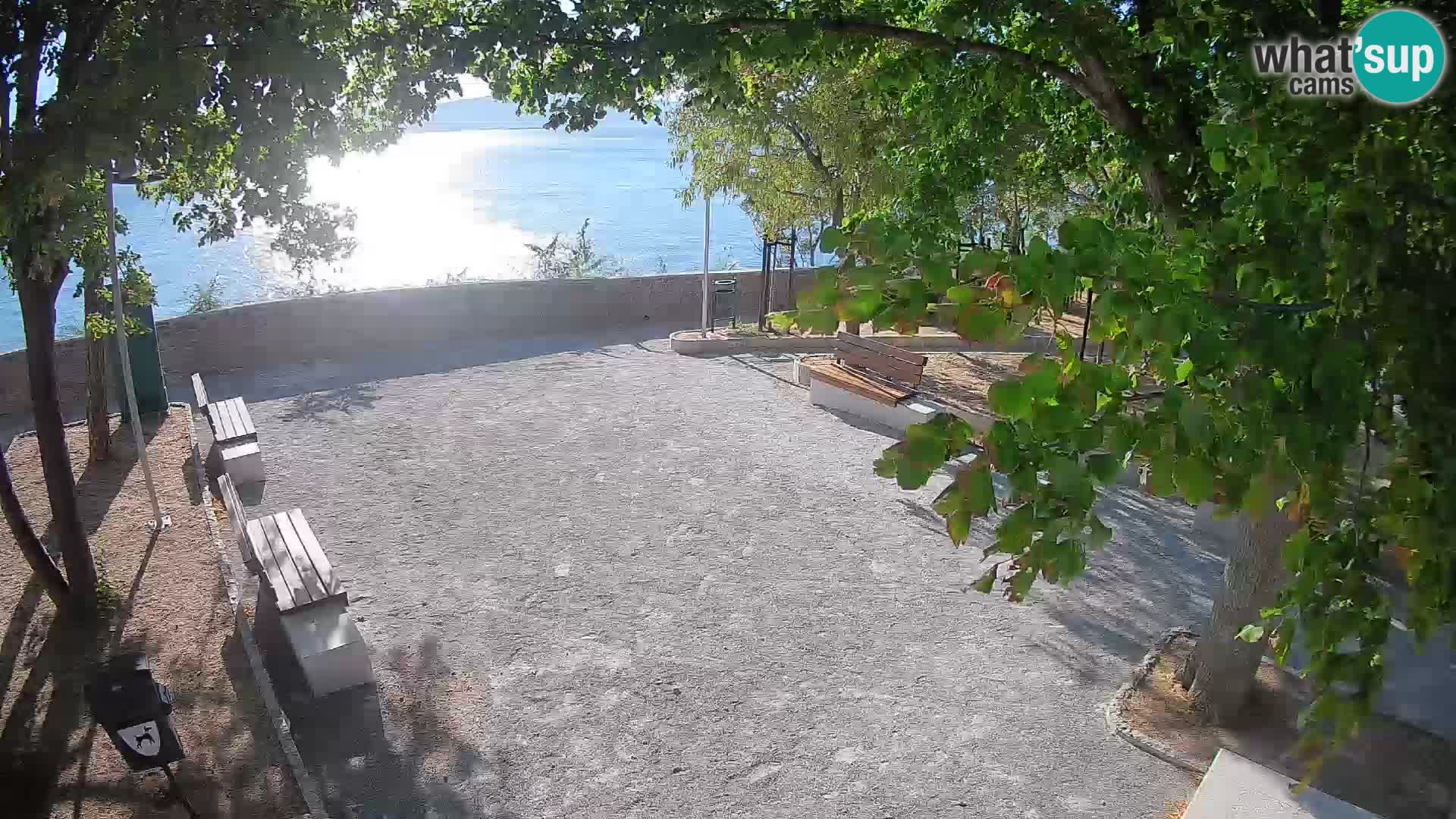 Webcam Senj en direct – Parc des Écrivains et canal du Velebit