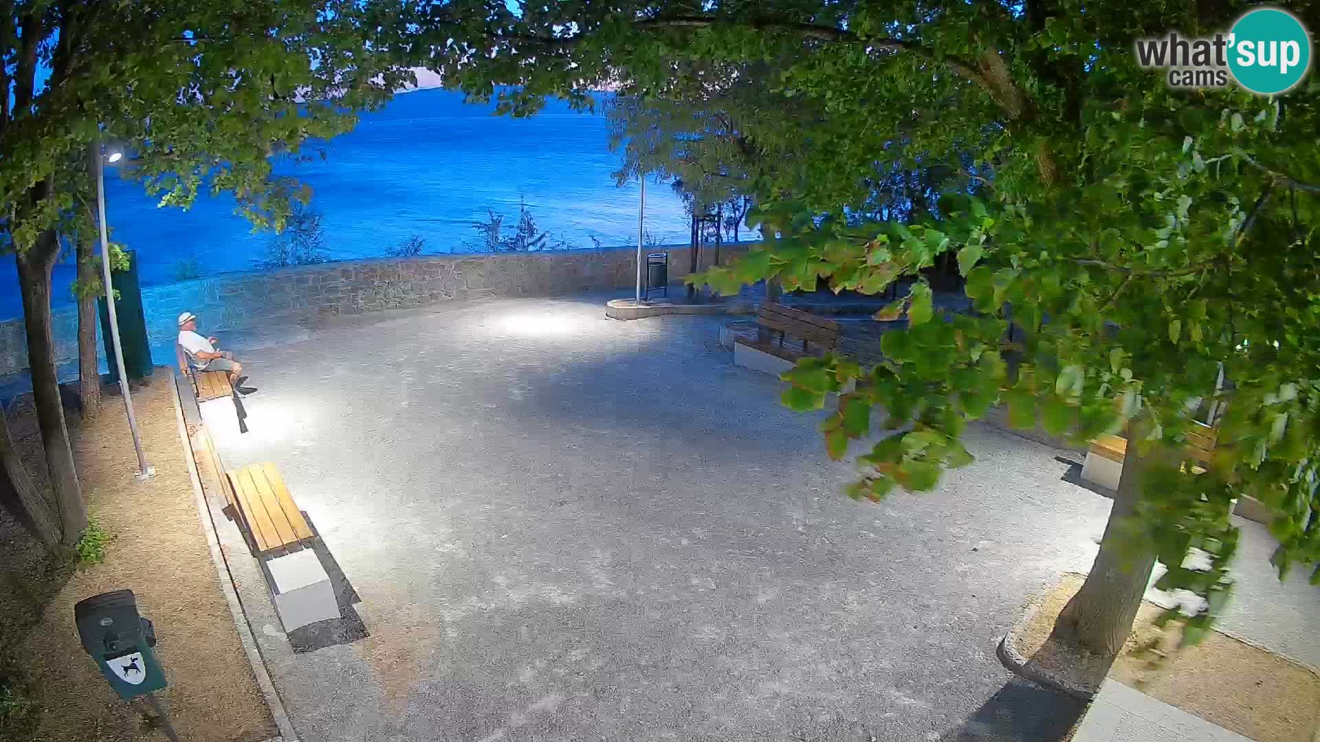 Webcam Senj en direct – Parc des Écrivains et canal du Velebit
