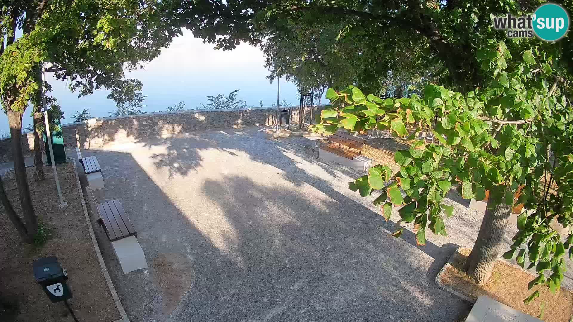 Webcam Senj en direct – Parc des Écrivains et canal du Velebit