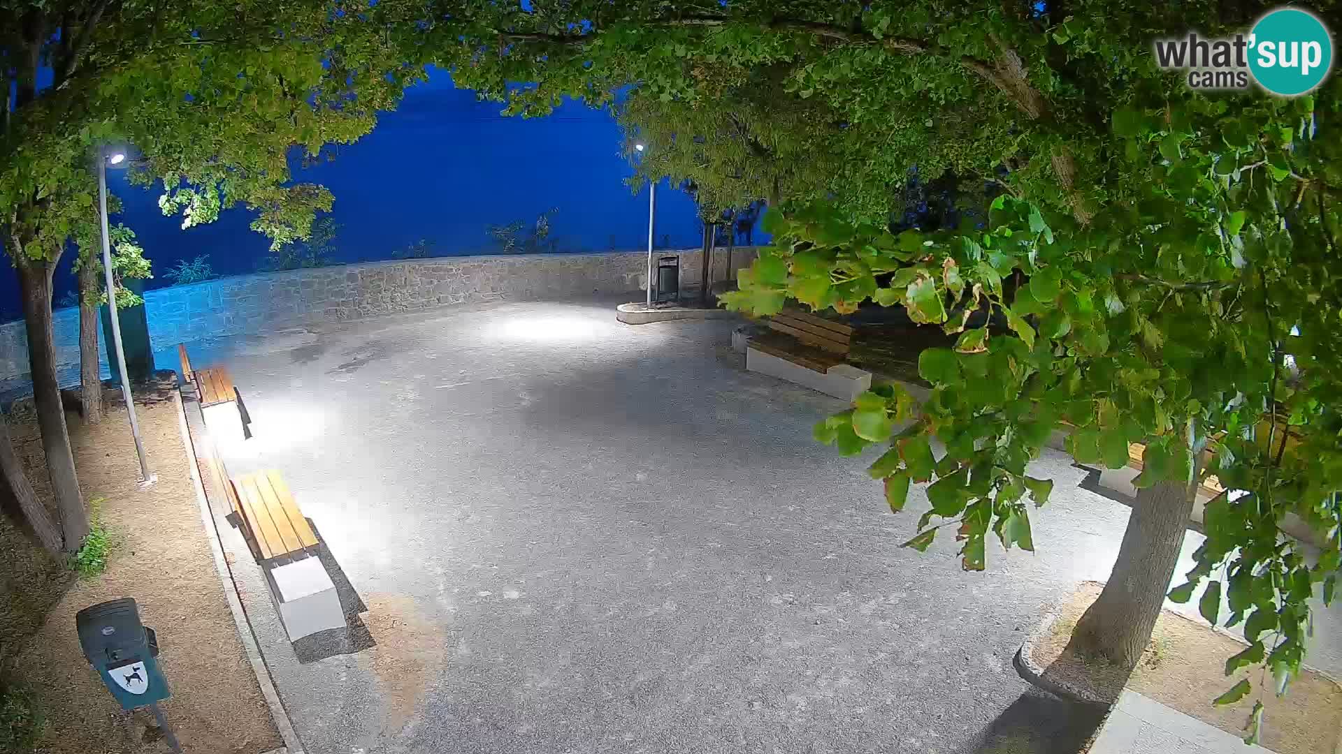 Webcam Senj en direct – Parc des Écrivains et canal du Velebit
