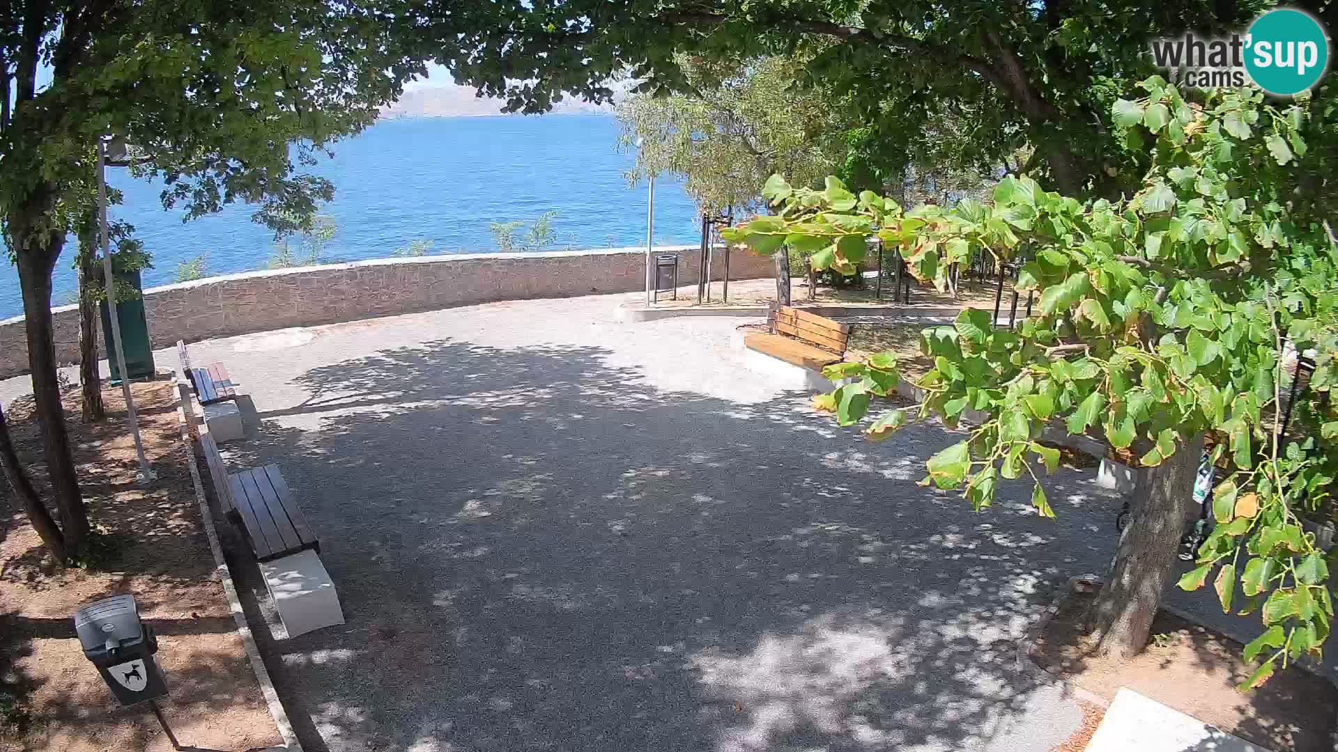 Webcam Senj en direct – Parc des Écrivains et canal du Velebit