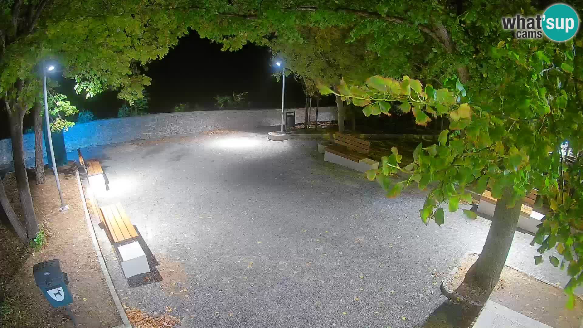 Spletna kamera Senj v živo – Park pisateljev in Velebitski kanal