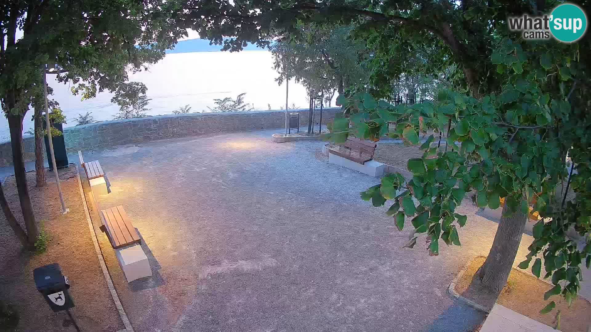 Senj Live Webcam – Schriftstellerpark und Velebit-Kanal