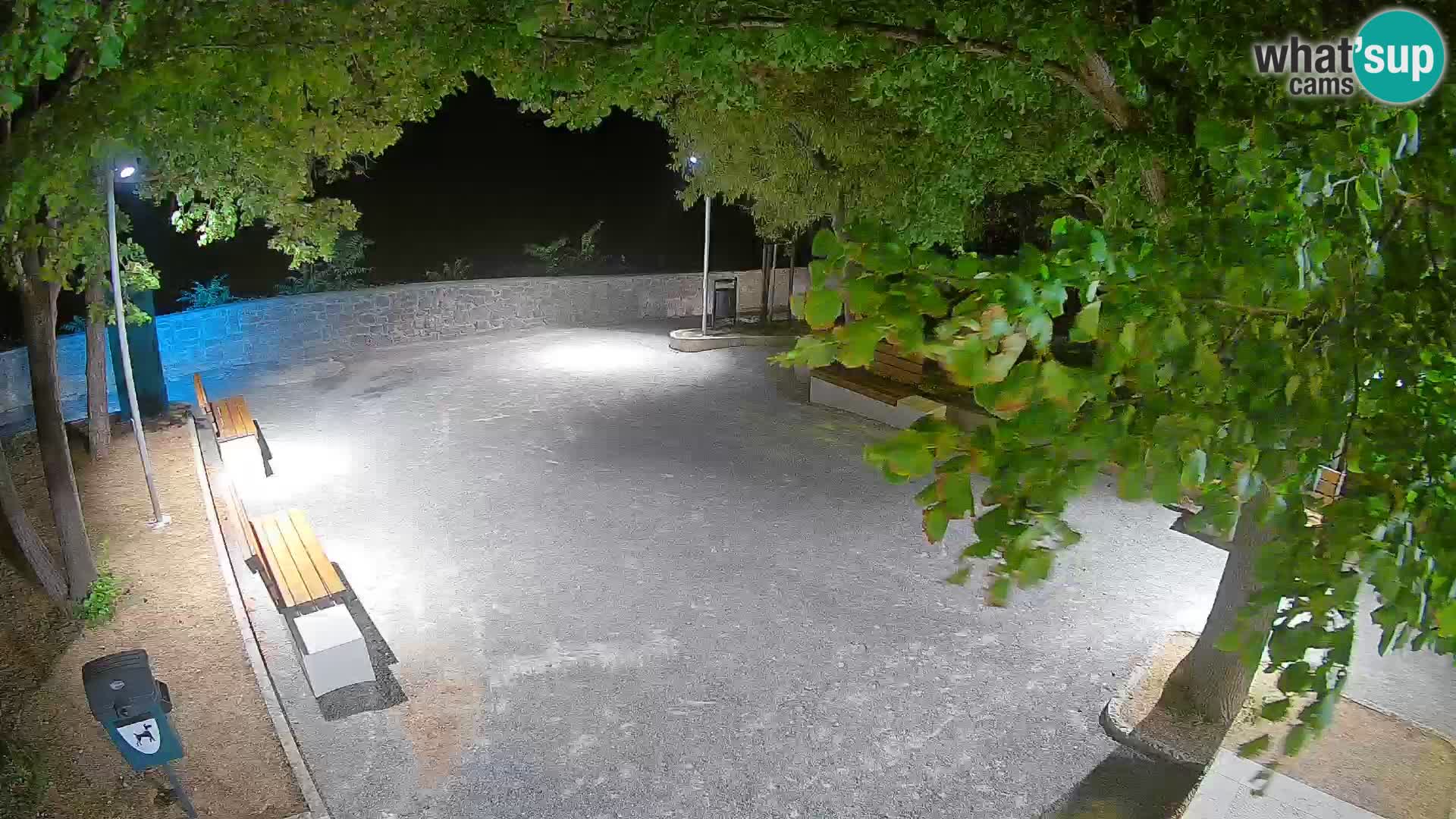 Webcam Senj en direct – Parc des Écrivains et canal du Velebit