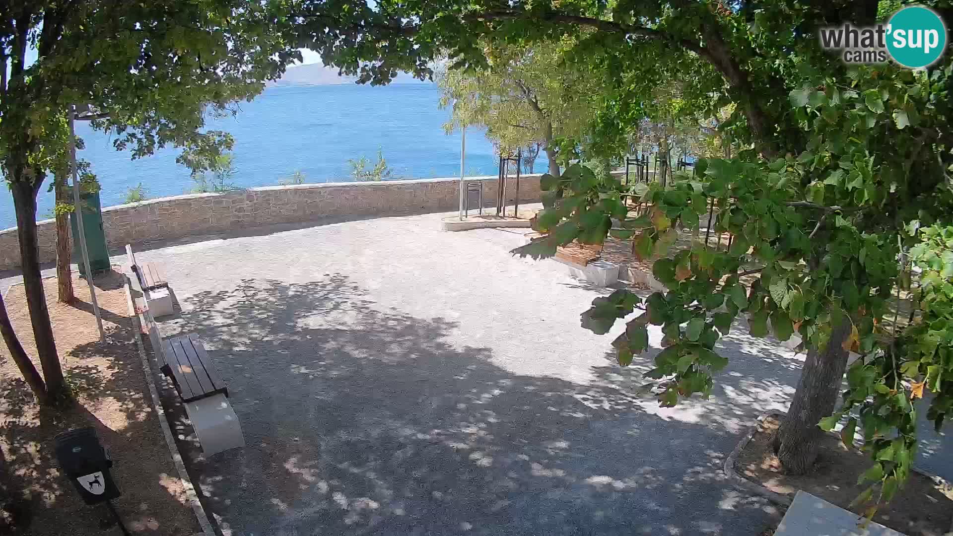 Kamera uživo Senj – Park književnika i Velebitski kanal