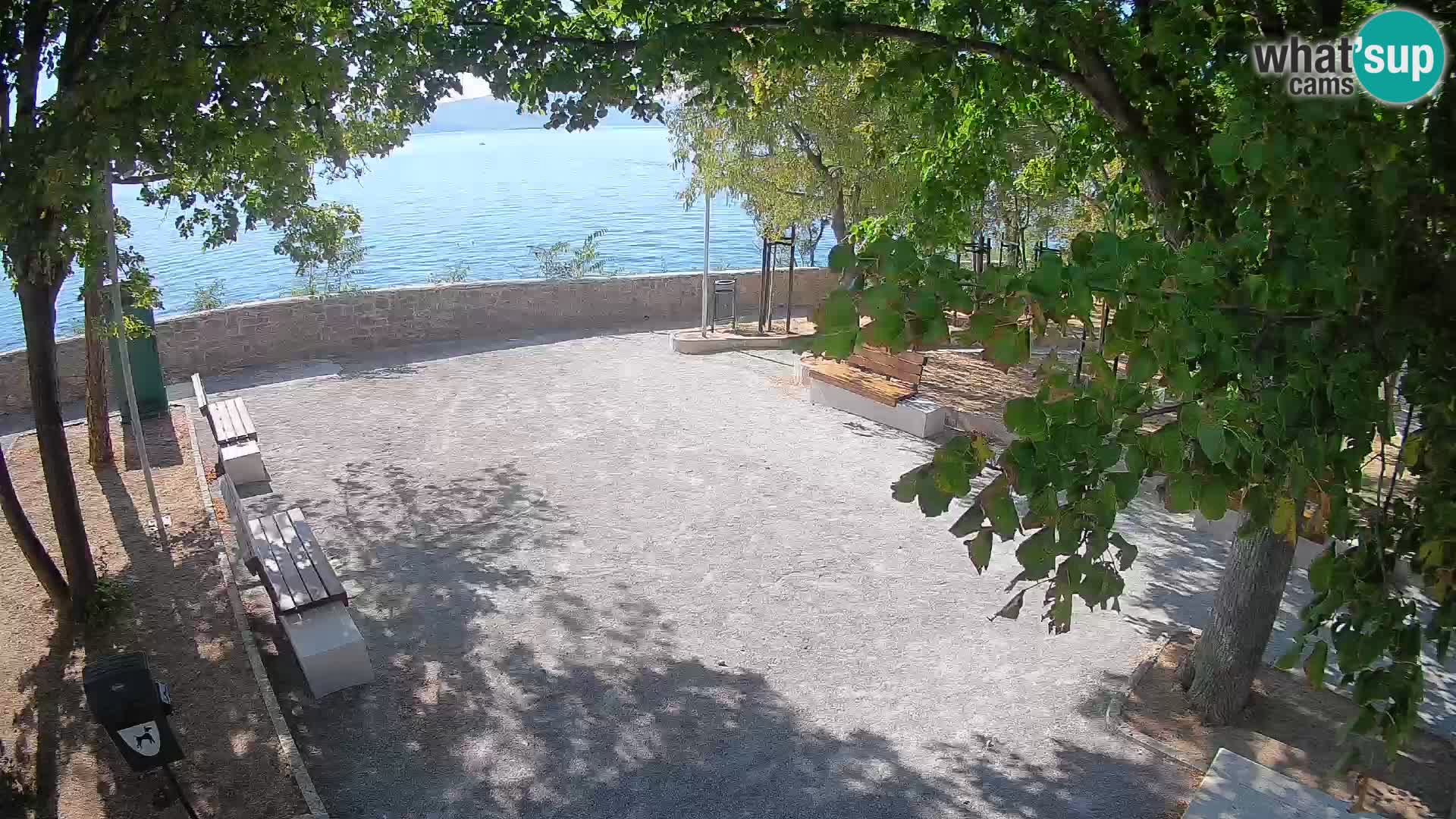 Webcam Senj en direct – Parc des Écrivains et canal du Velebit