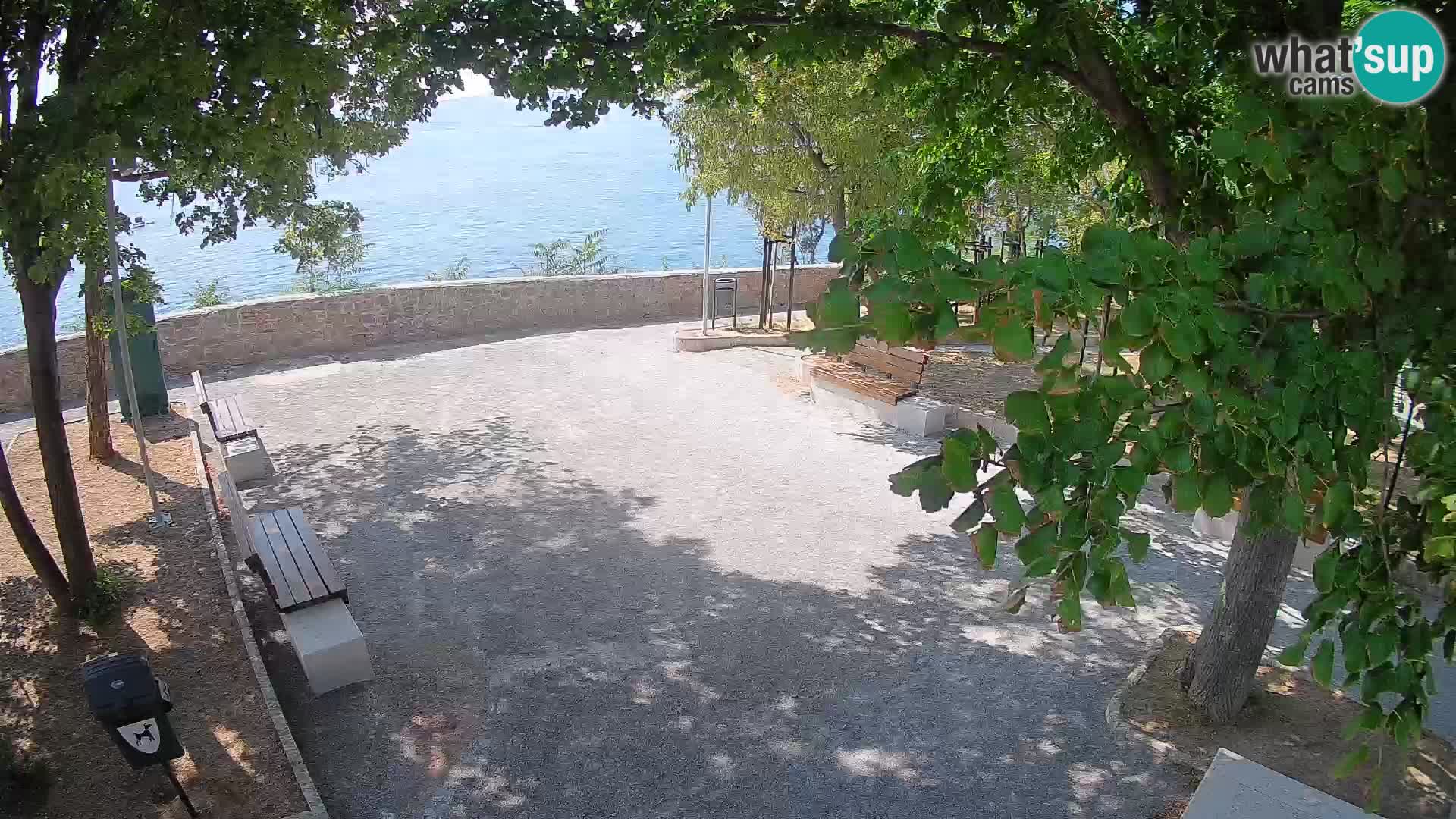 Webcam Senj en direct – Parc des Écrivains et canal du Velebit