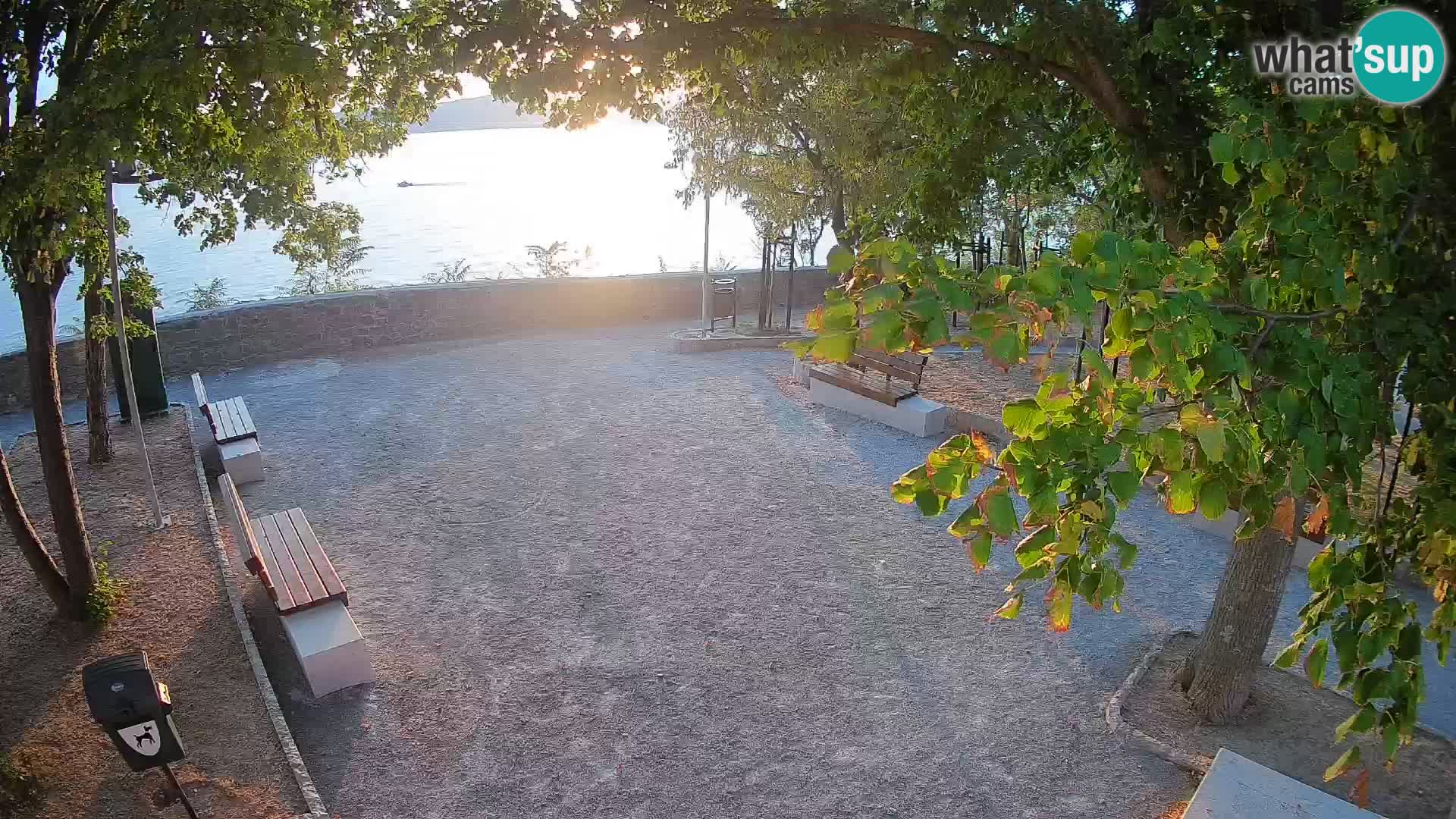 Webcam Senj en direct – Parc des Écrivains et canal du Velebit