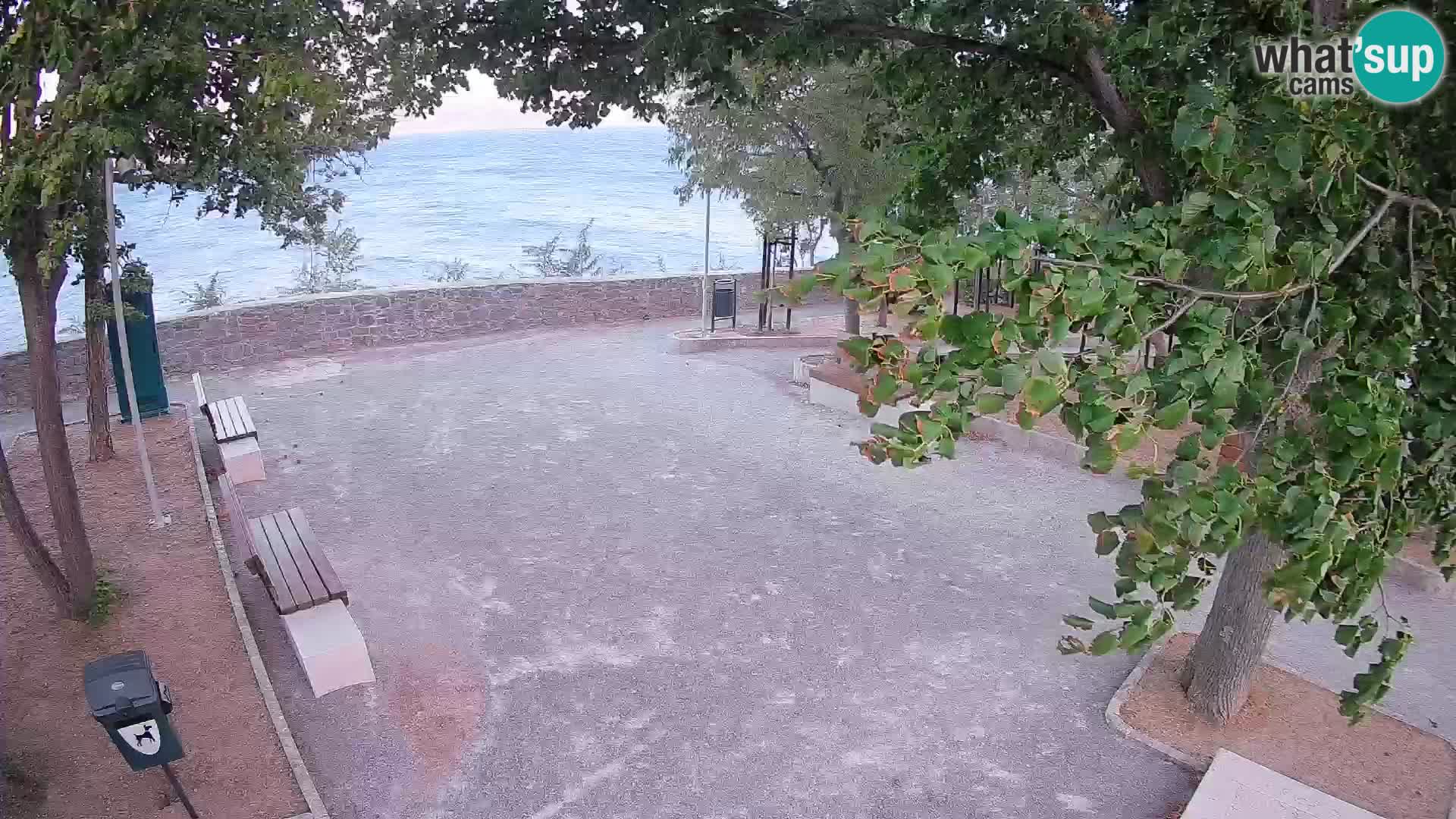 Webcam Senj en direct – Parc des Écrivains et canal du Velebit