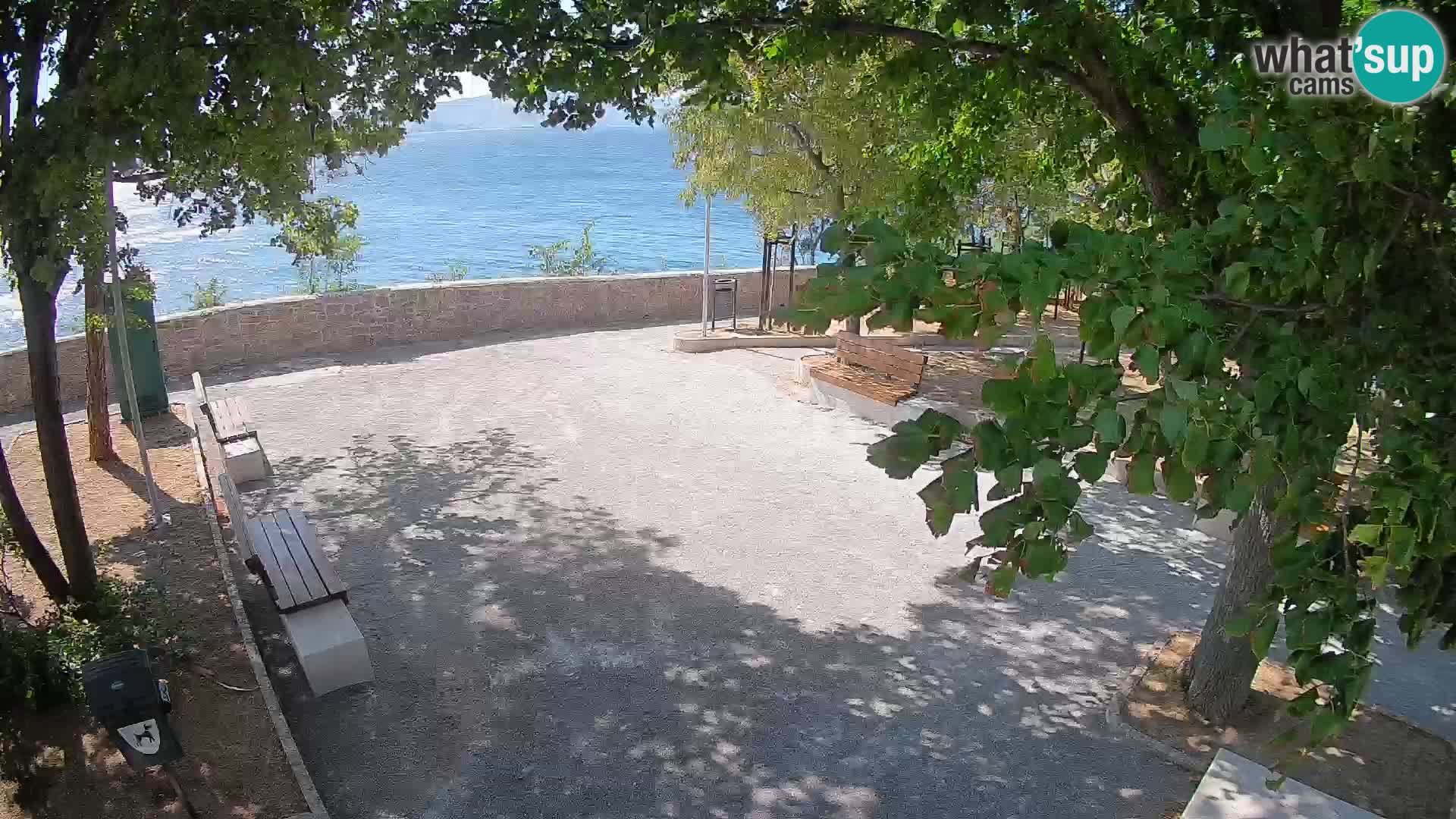 Webcam Senj en direct – Parc des Écrivains et canal du Velebit