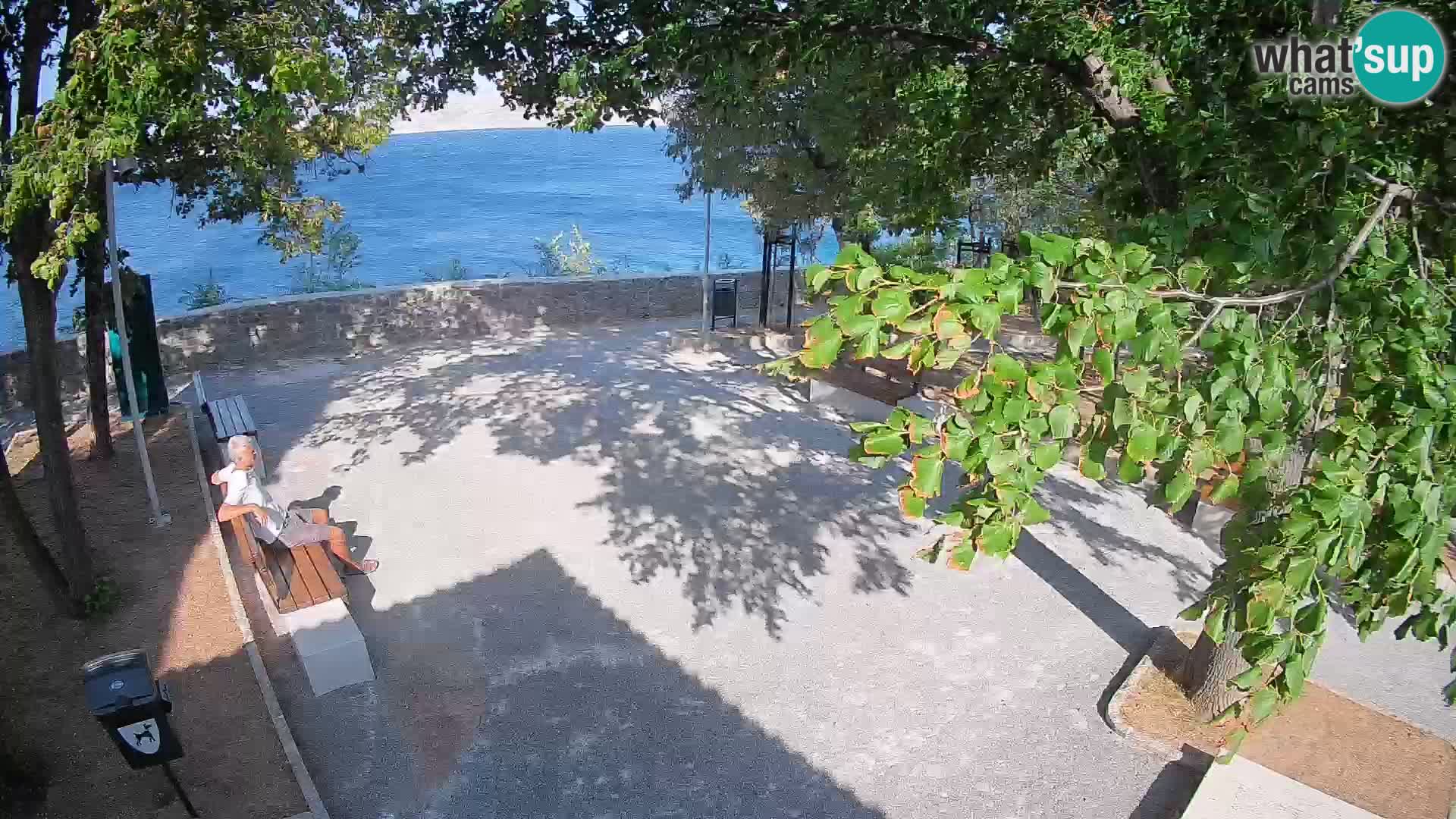 Spletna kamera Senj v živo – Park pisateljev in Velebitski kanal