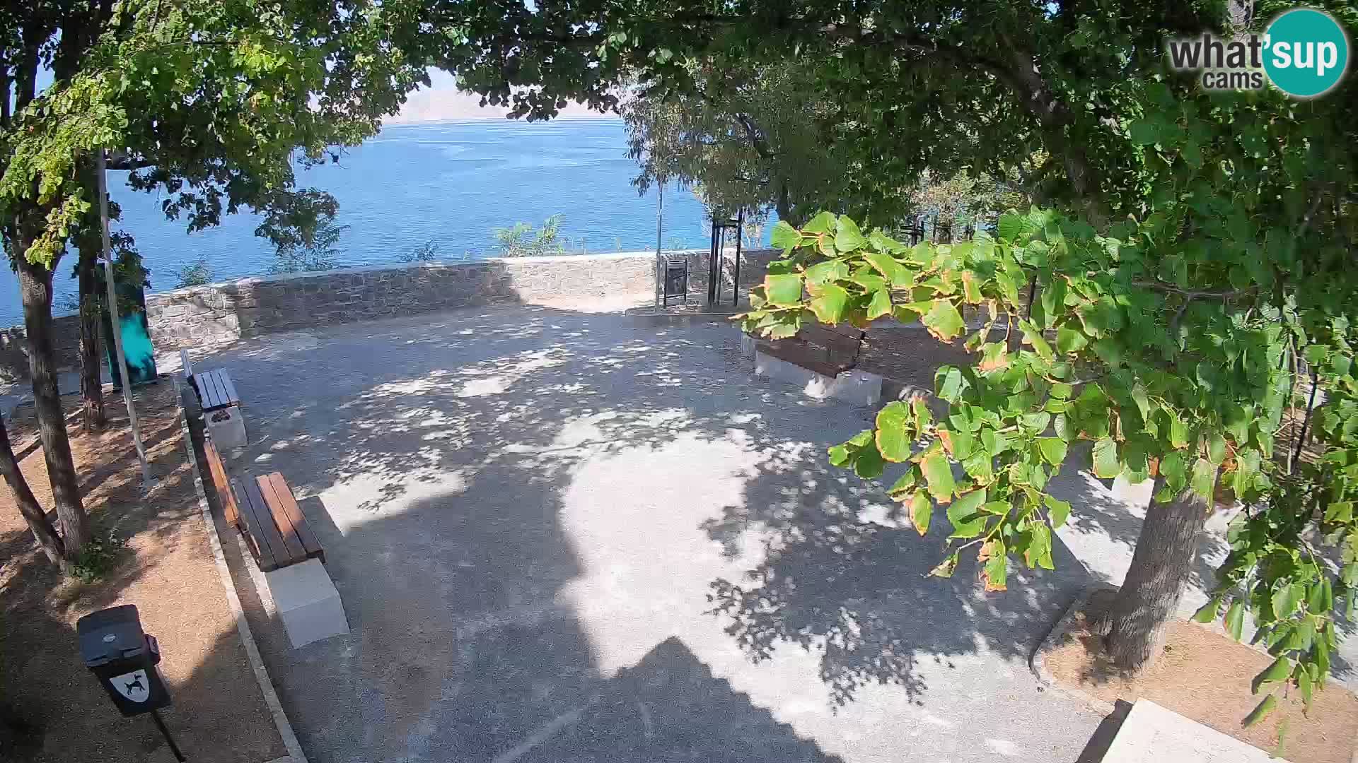 Webcam Senj en direct – Parc des Écrivains et canal du Velebit