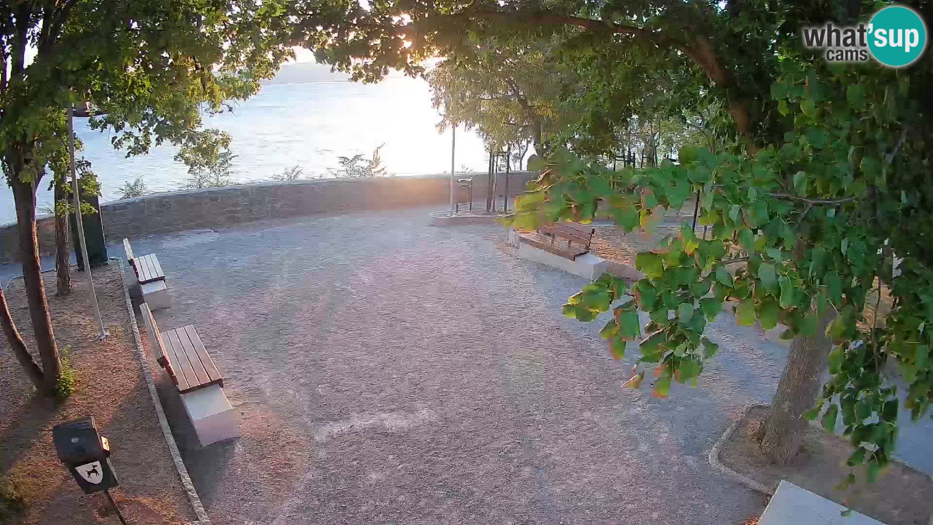 Webcam Senj en direct – Parc des Écrivains et canal du Velebit