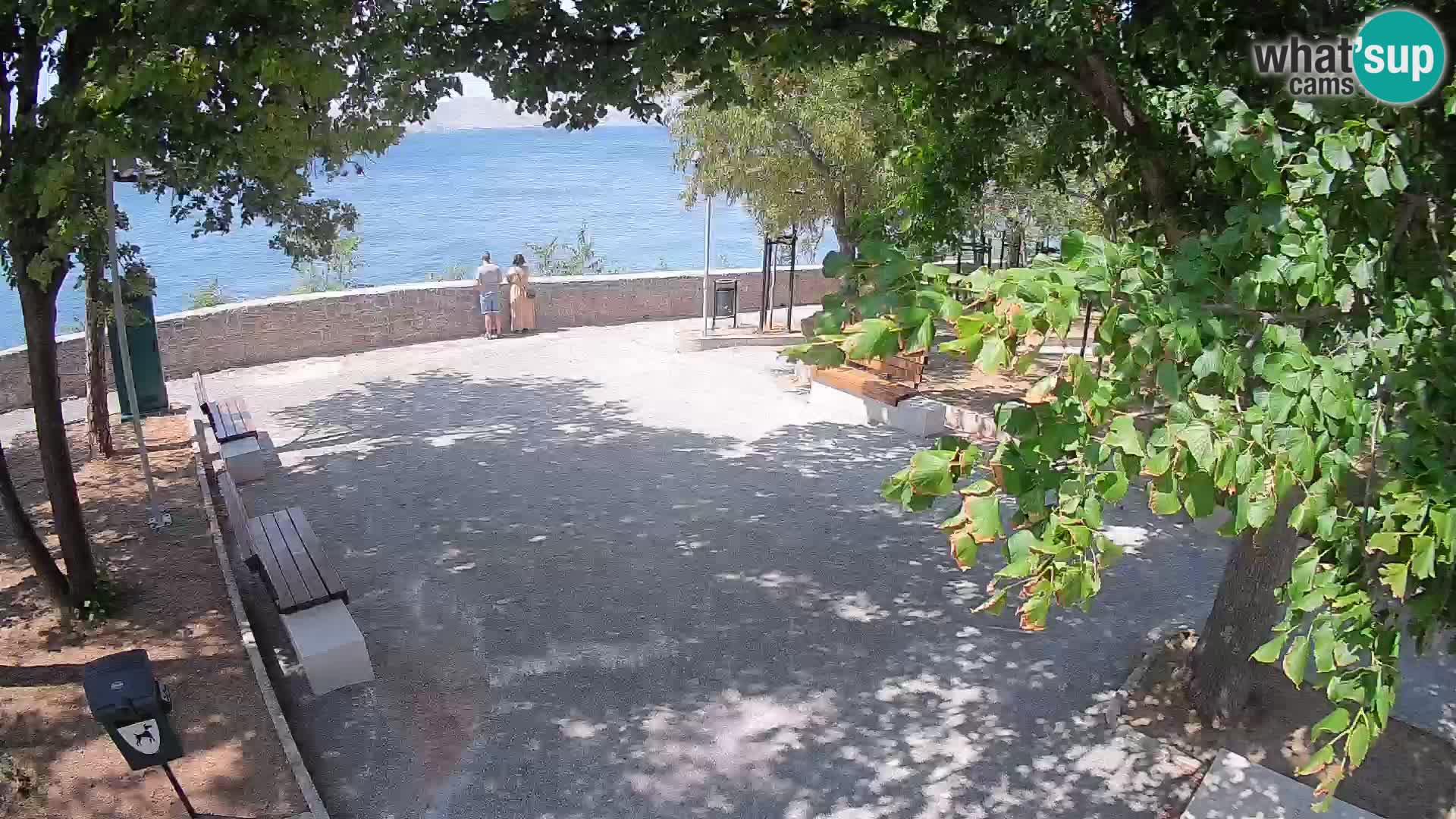Webcam Senj en direct – Parc des Écrivains et canal du Velebit