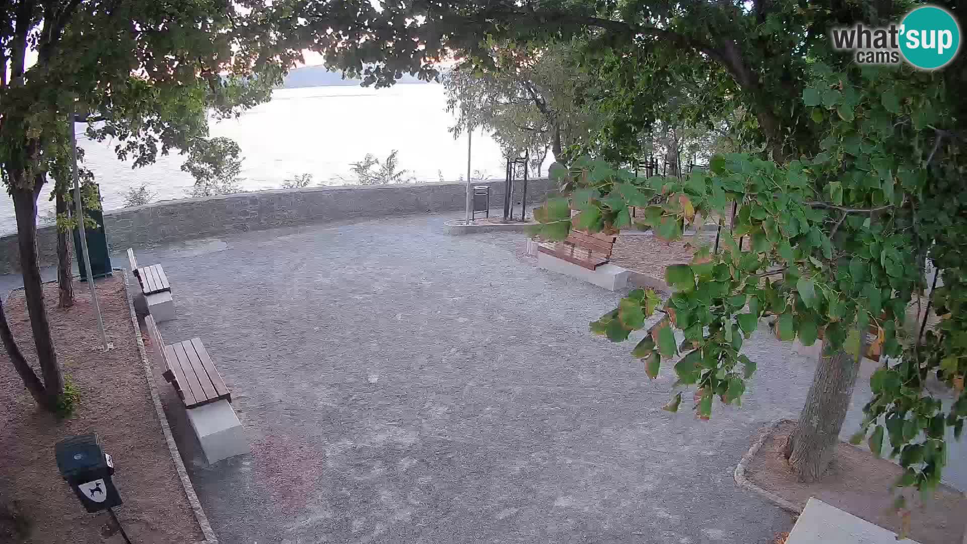Webcam Senj en direct – Parc des Écrivains et canal du Velebit