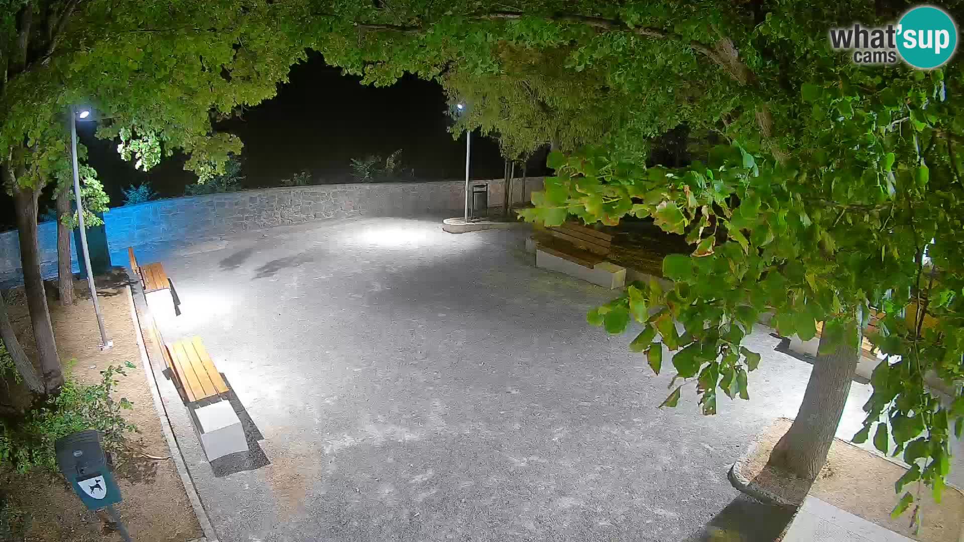 Kamera uživo Senj – Park književnika i Velebitski kanal