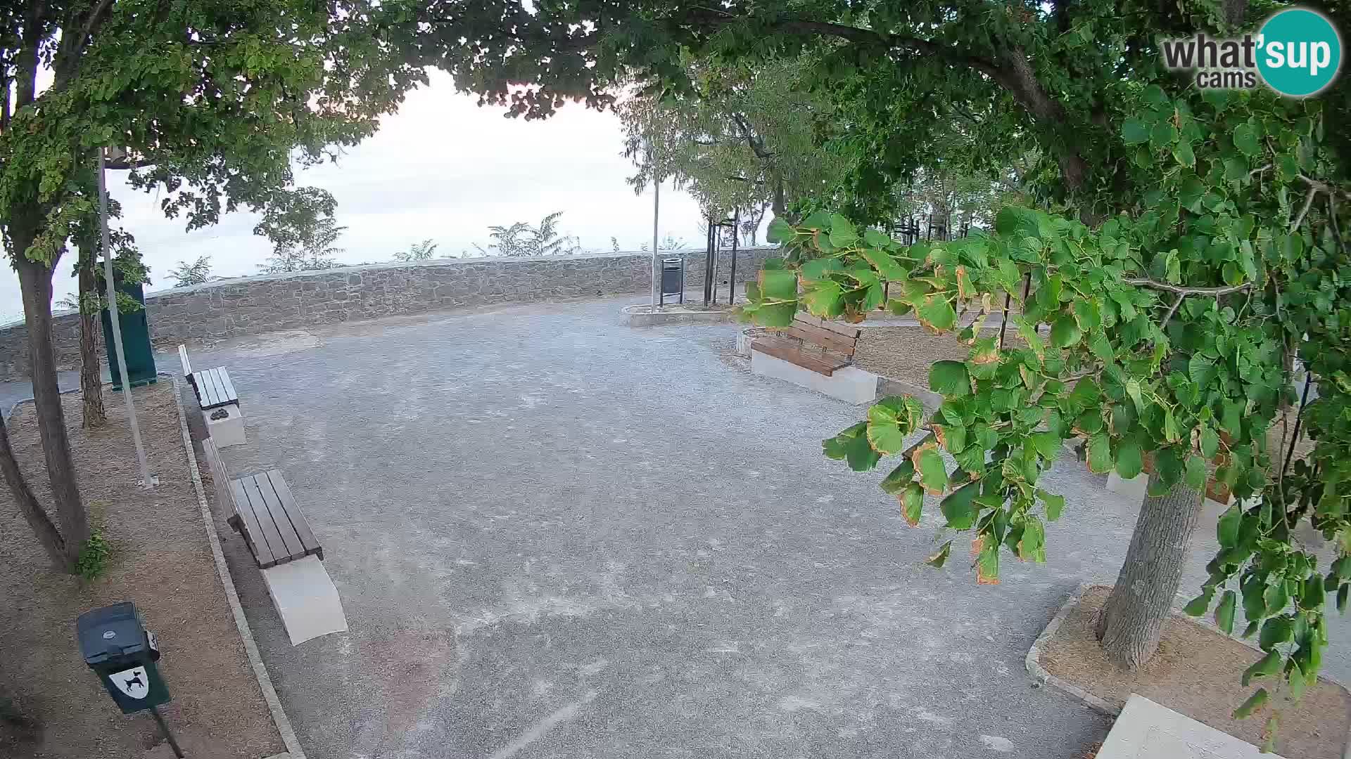Senj Live Webcam – Schriftstellerpark und Velebit-Kanal