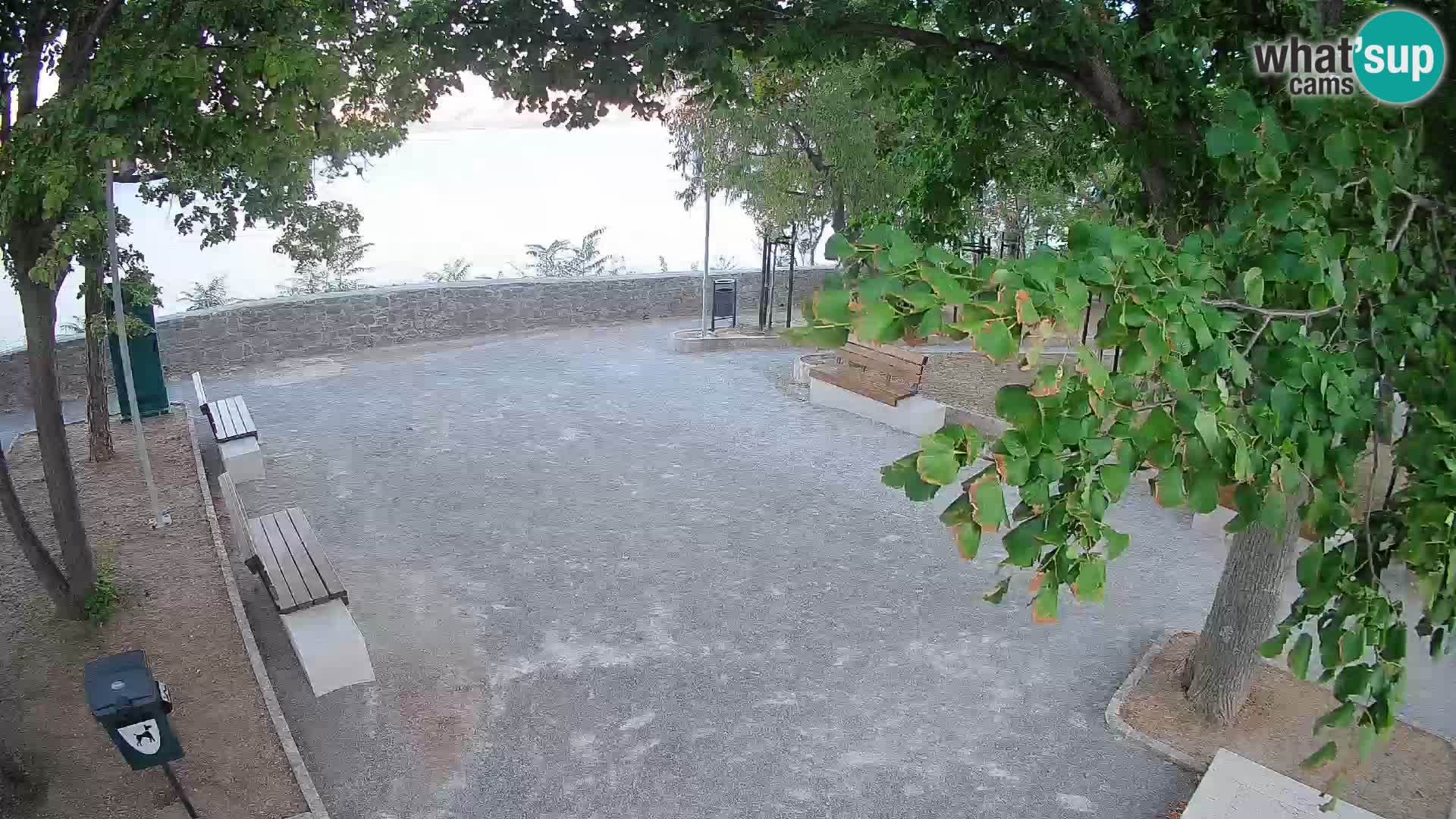 Senj Live Webcam – Schriftstellerpark und Velebit-Kanal