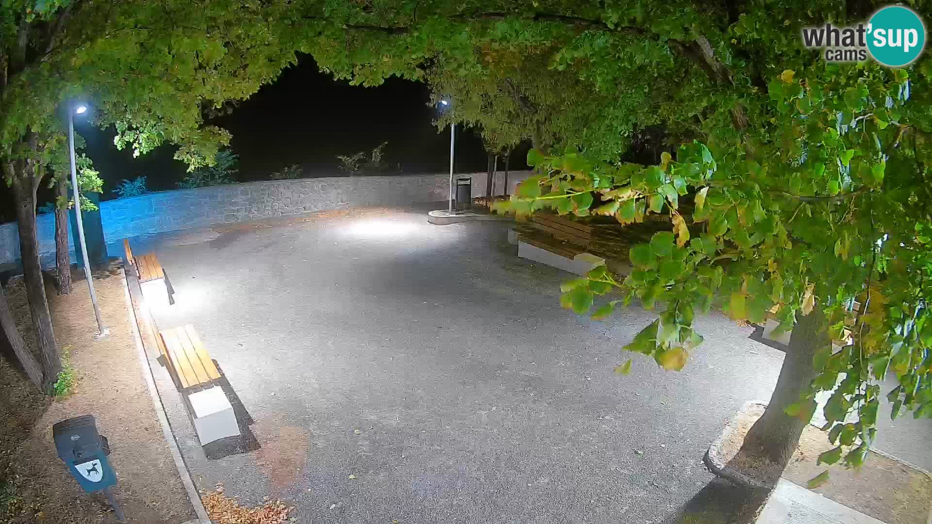 Webcam Senj en direct – Parc des Écrivains et canal du Velebit