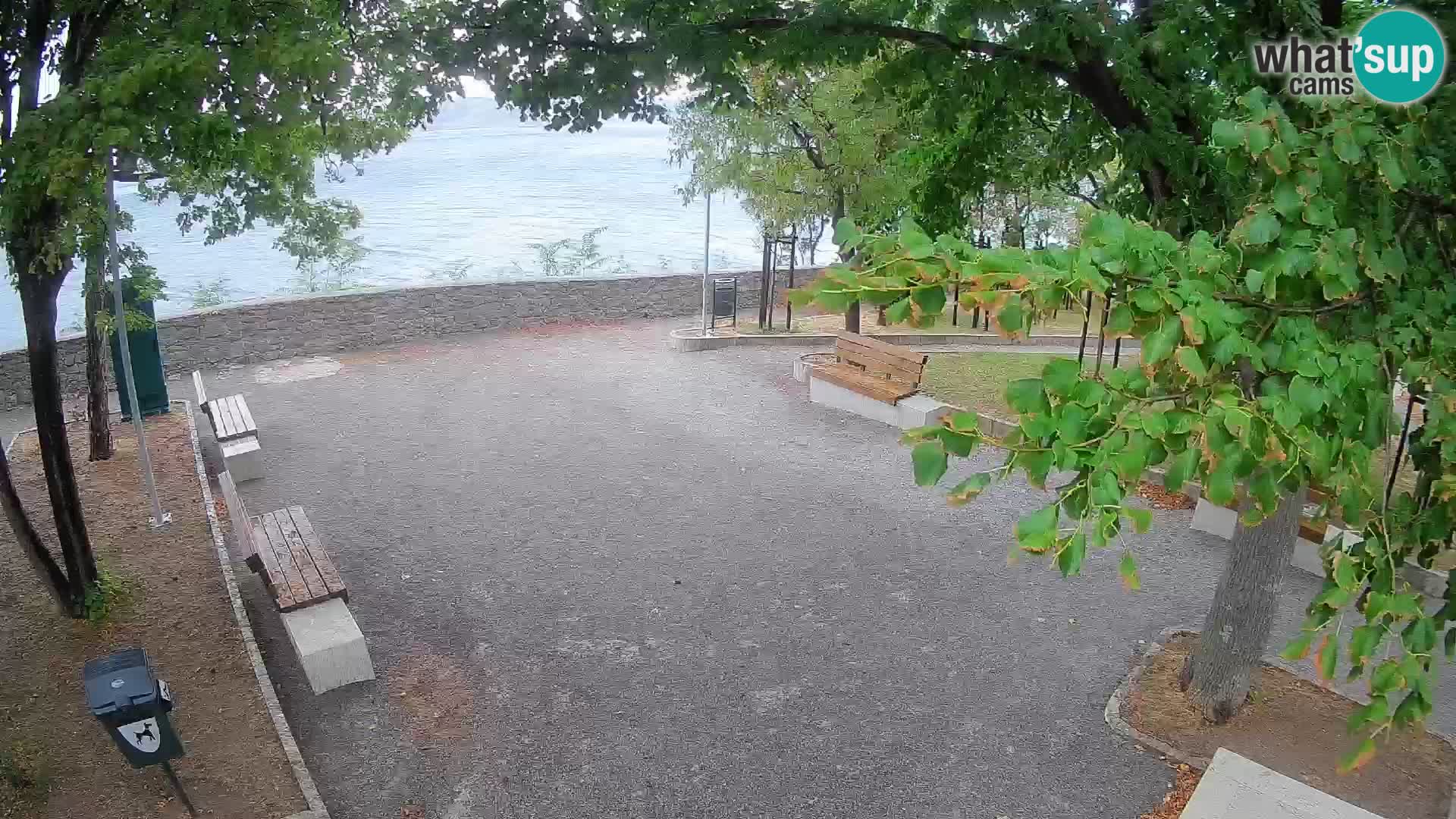 Webcam Senj en direct – Parc des Écrivains et canal du Velebit