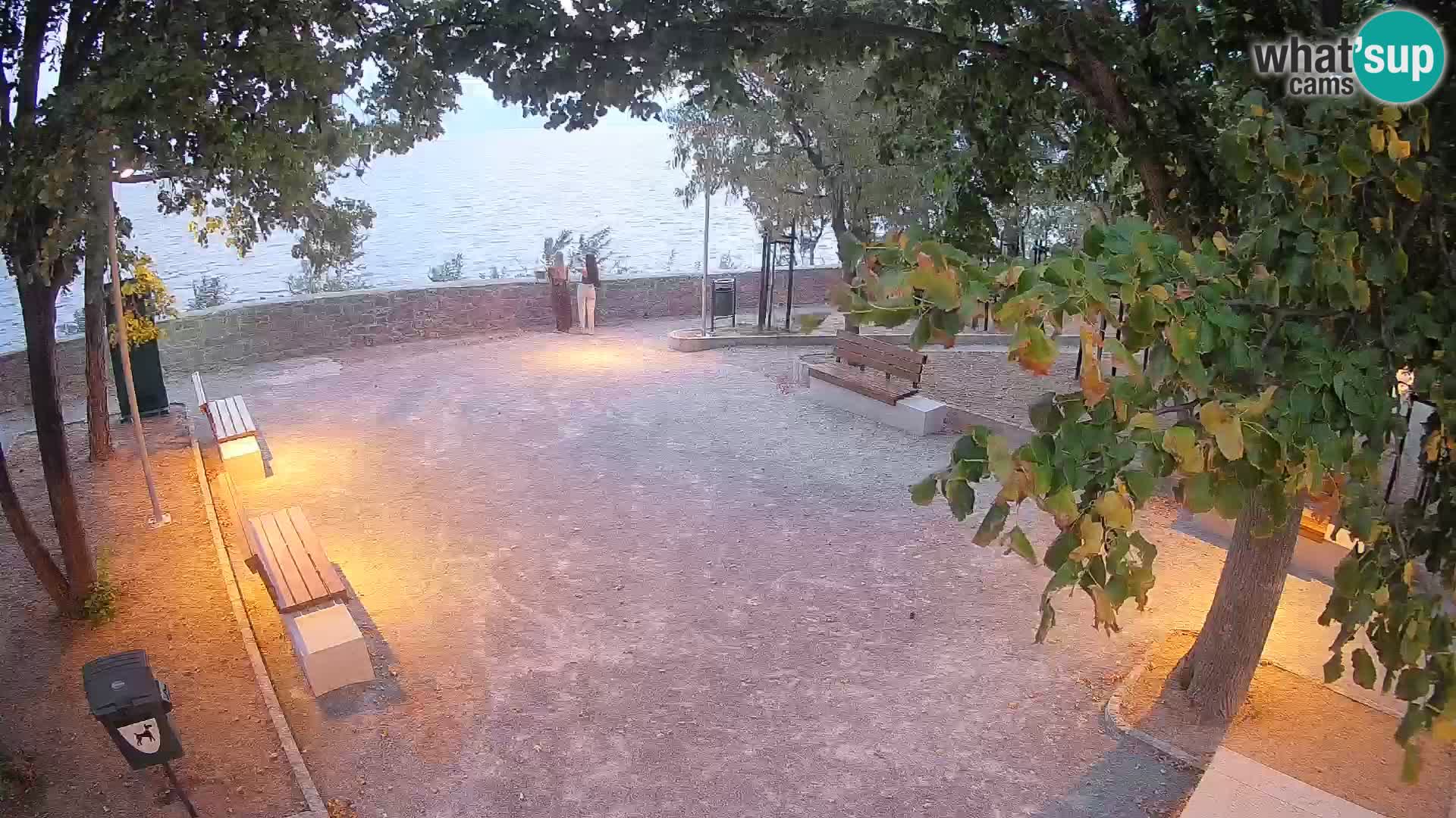 Webcam Senj en direct – Parc des Écrivains et canal du Velebit