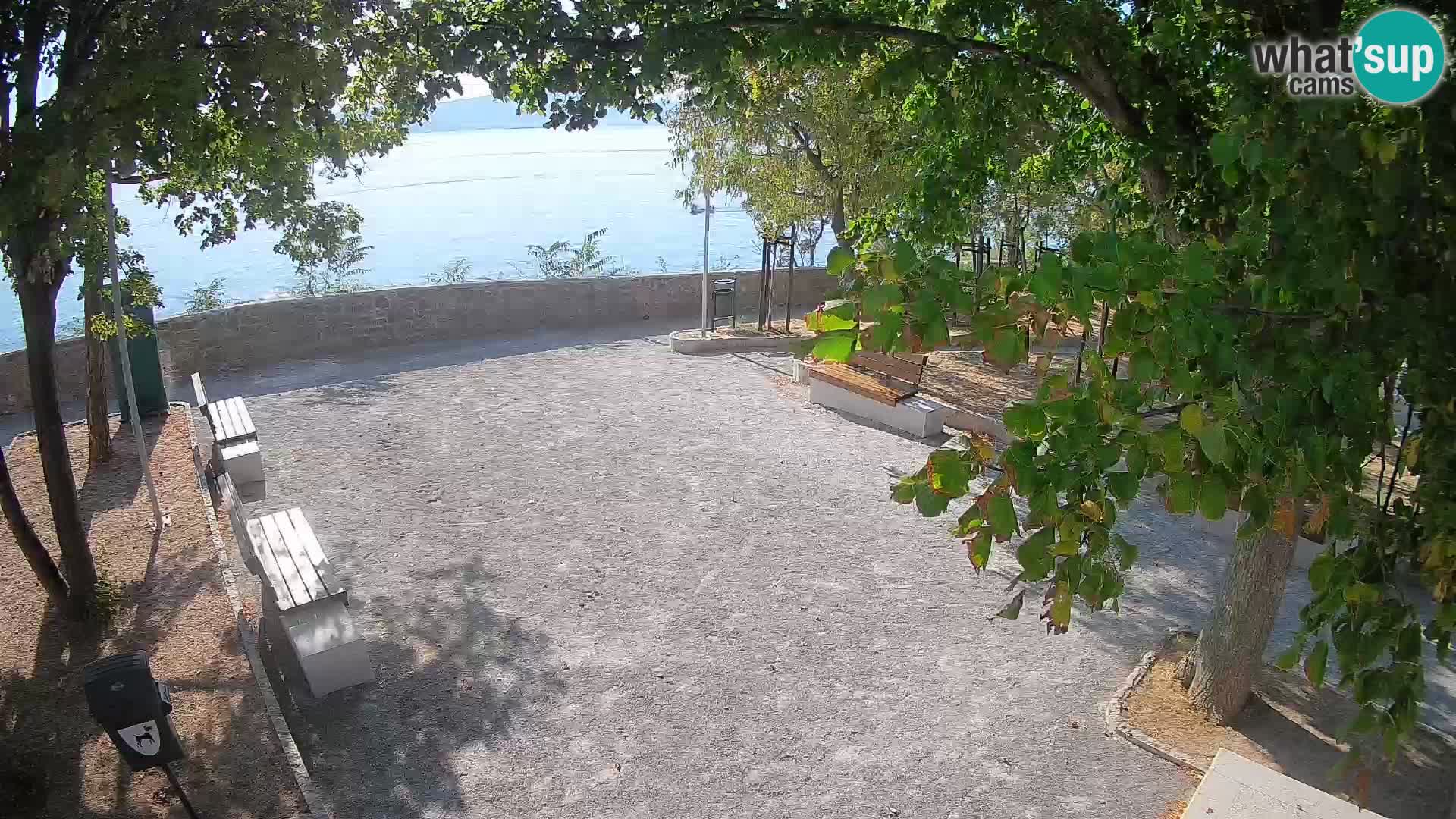 Spletna kamera Senj v živo – Park pisateljev in Velebitski kanal