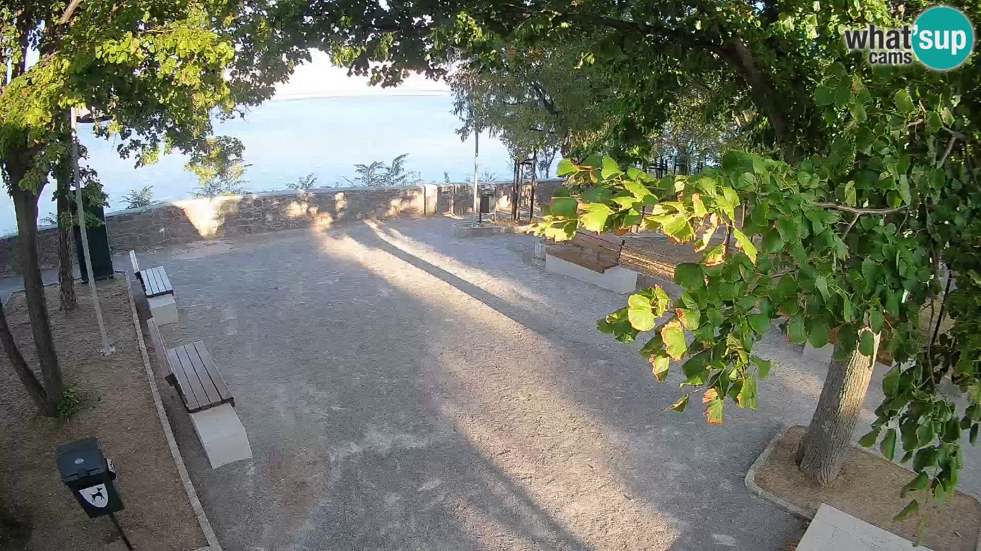Webcam Senj en direct – Parc des Écrivains et canal du Velebit