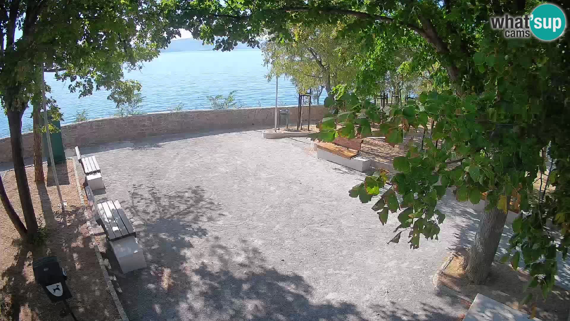 Webcam Senj en direct – Parc des Écrivains et canal du Velebit