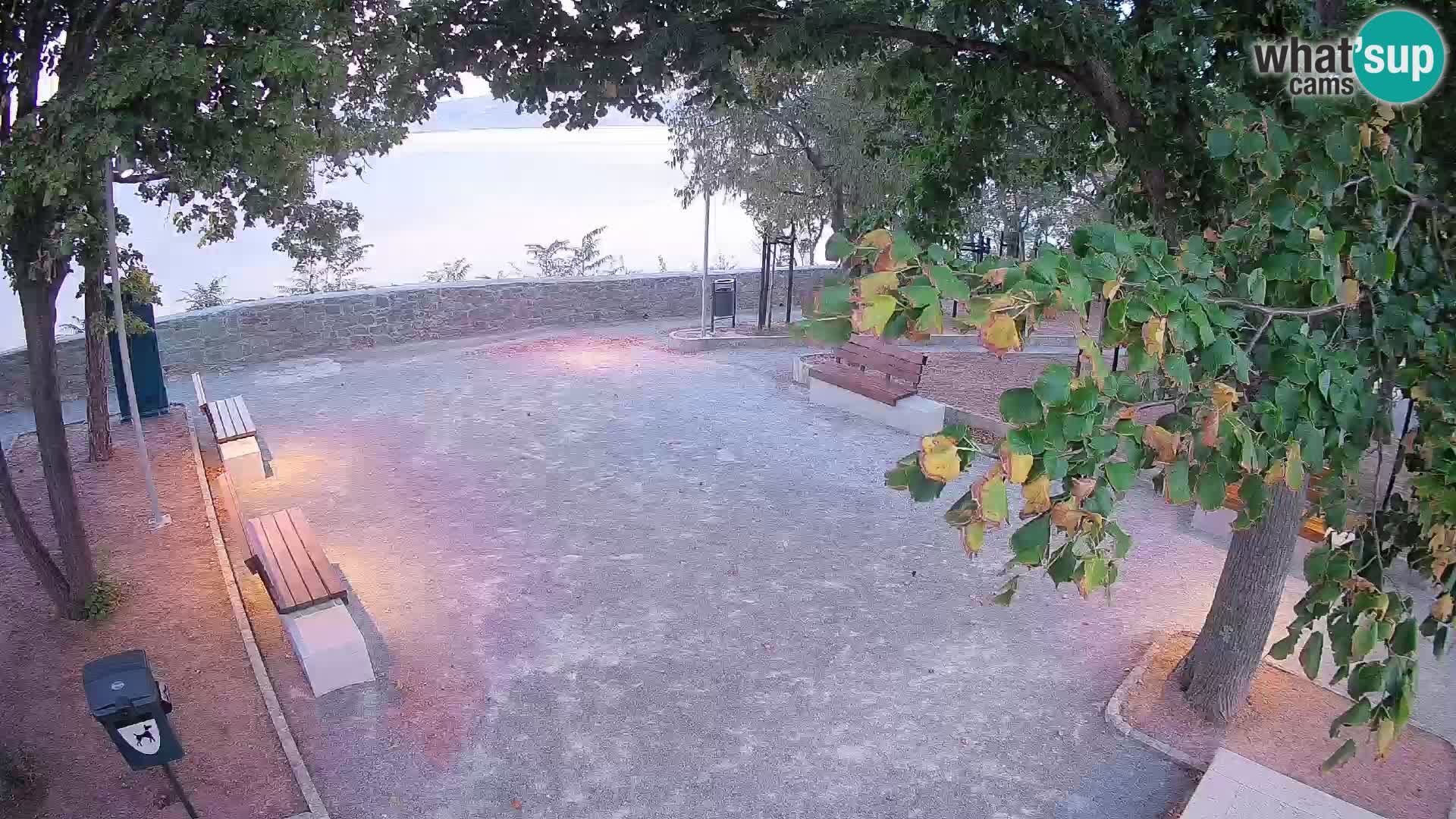 Senj Live Webcam – Schriftstellerpark und Velebit-Kanal