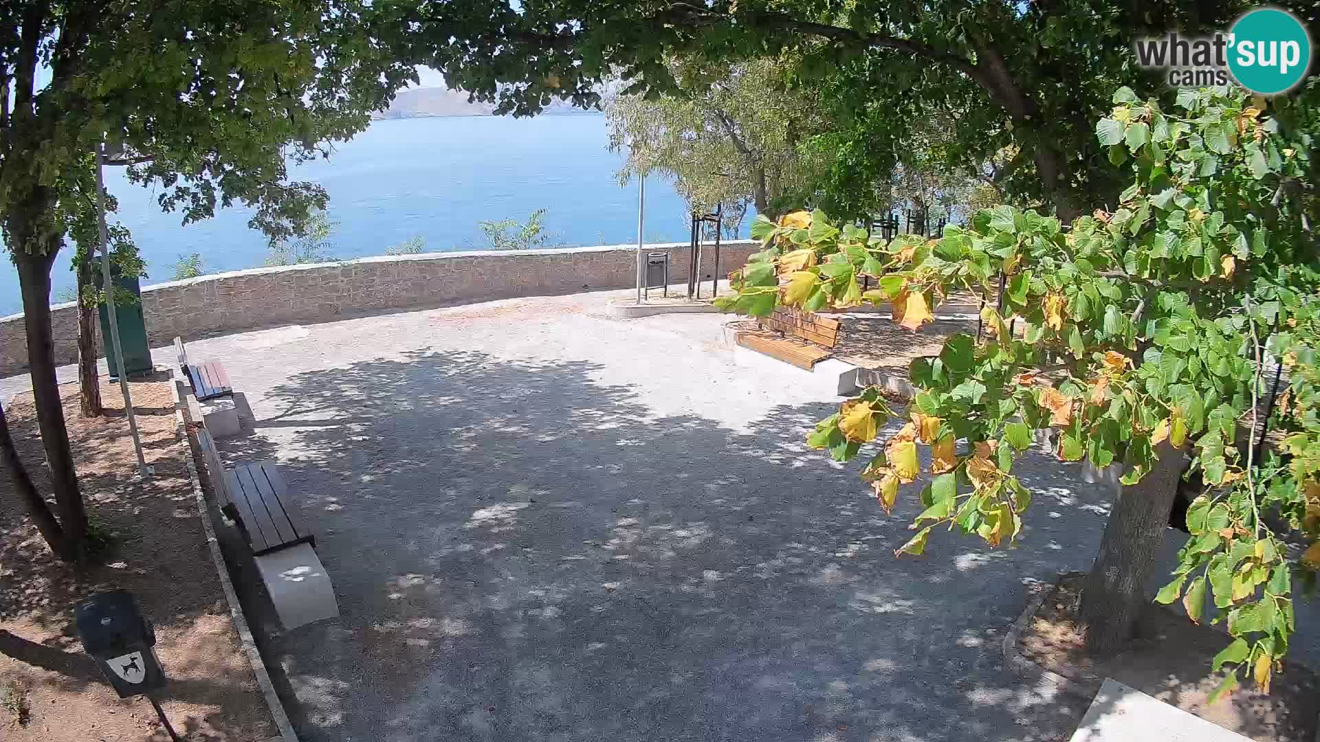 Webcam Senj en direct – Parc des Écrivains et canal du Velebit