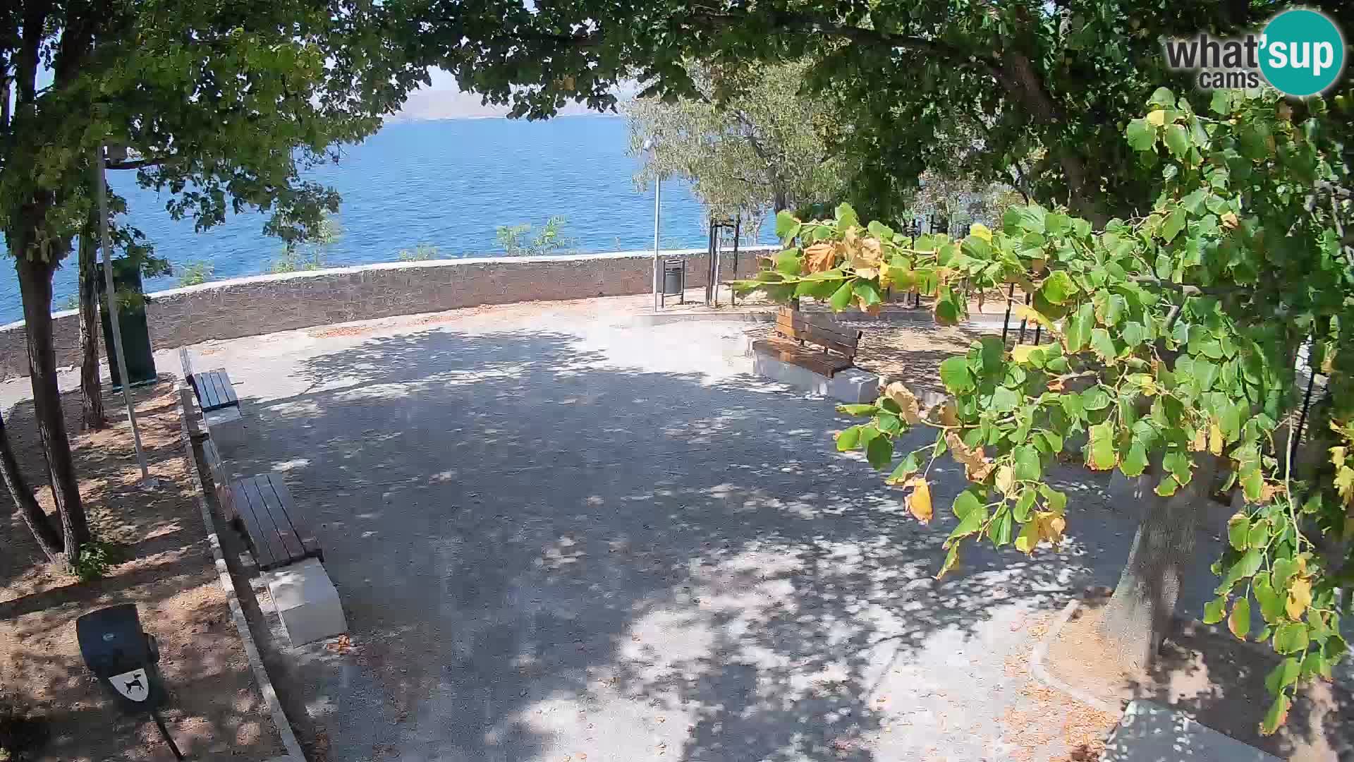 Webcam Senj en direct – Parc des Écrivains et canal du Velebit