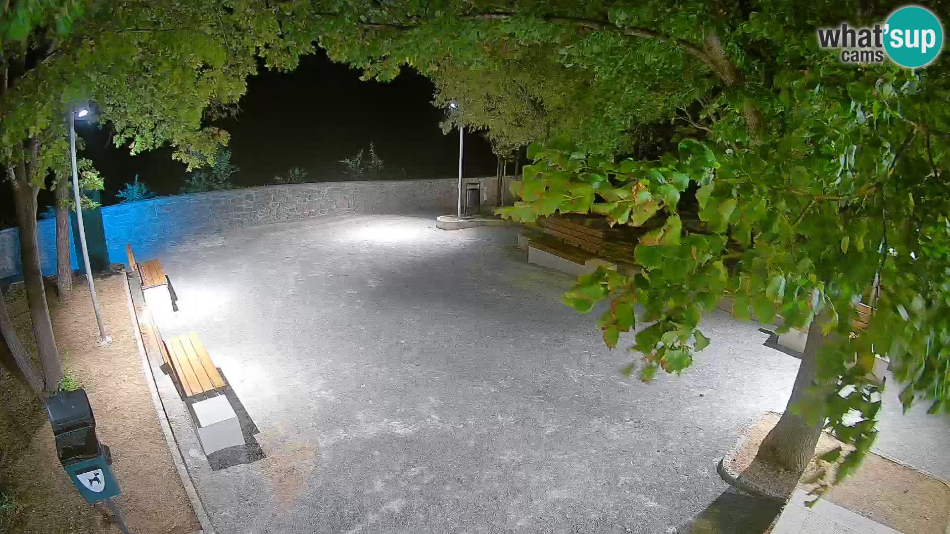 Webcam Senj en direct – Parc des Écrivains et canal du Velebit