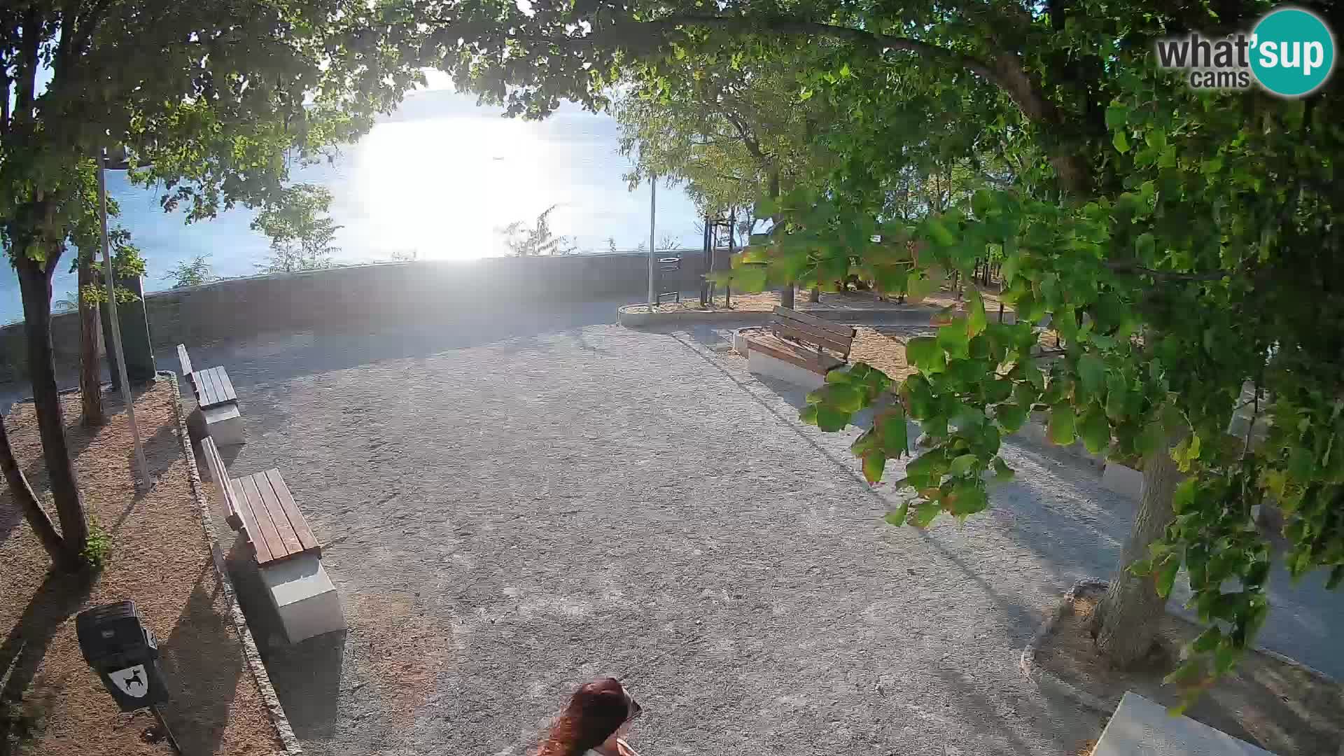 Webcam Senj en direct – Parc des Écrivains et canal du Velebit