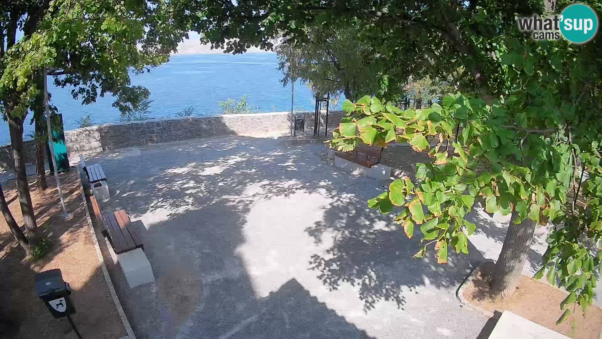 Webcam Senj en direct – Parc des Écrivains et canal du Velebit
