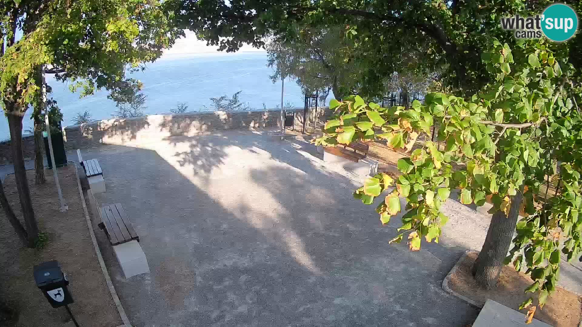 Webcam Senj en direct – Parc des Écrivains et canal du Velebit