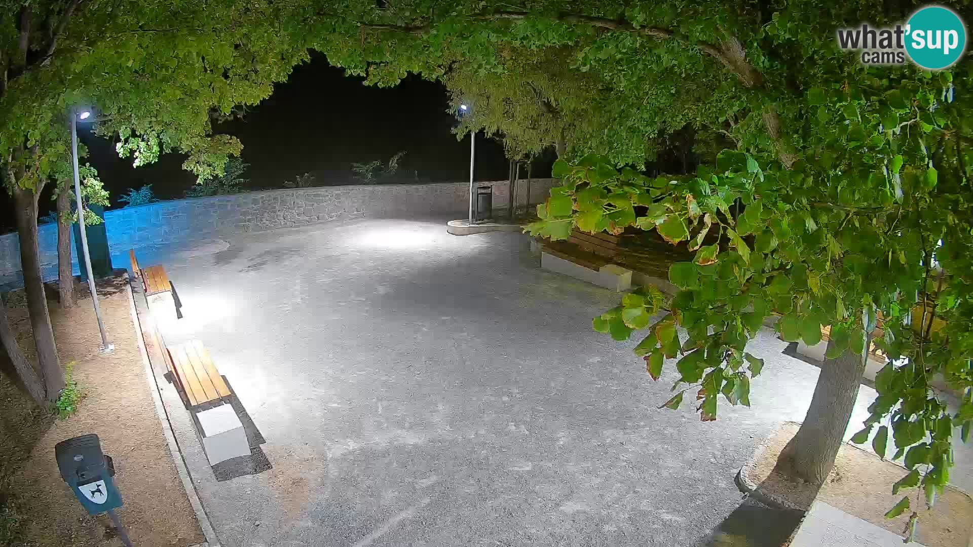 Kamera uživo Senj – Park književnika i Velebitski kanal