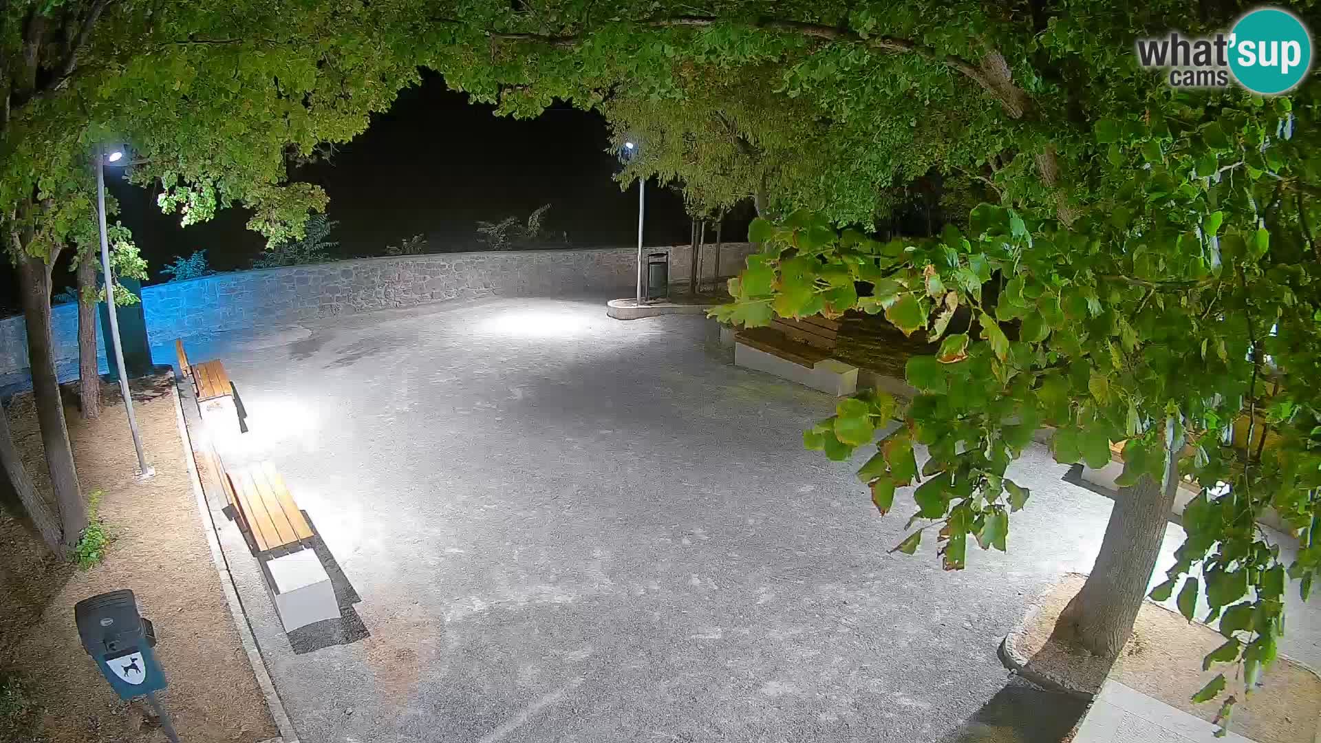 Webcam Senj en direct – Parc des Écrivains et canal du Velebit