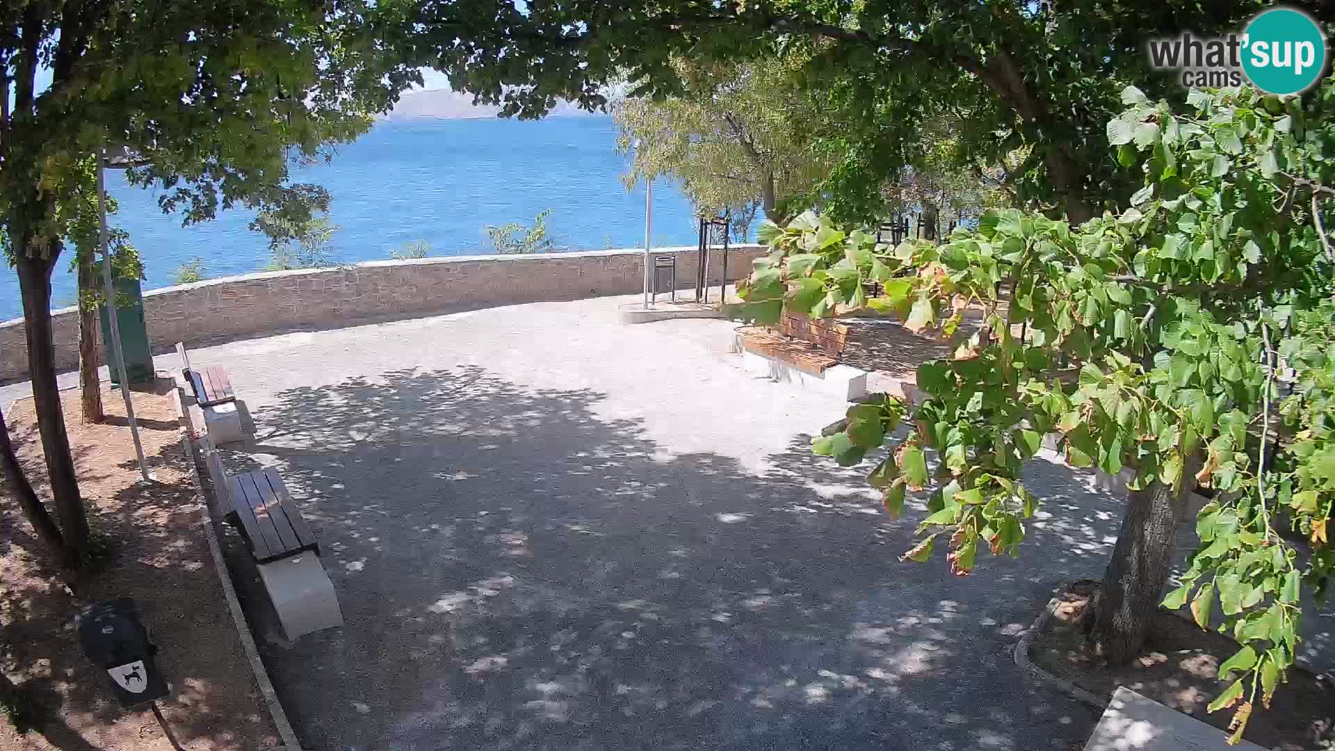 Webcam Senj en direct – Parc des Écrivains et canal du Velebit