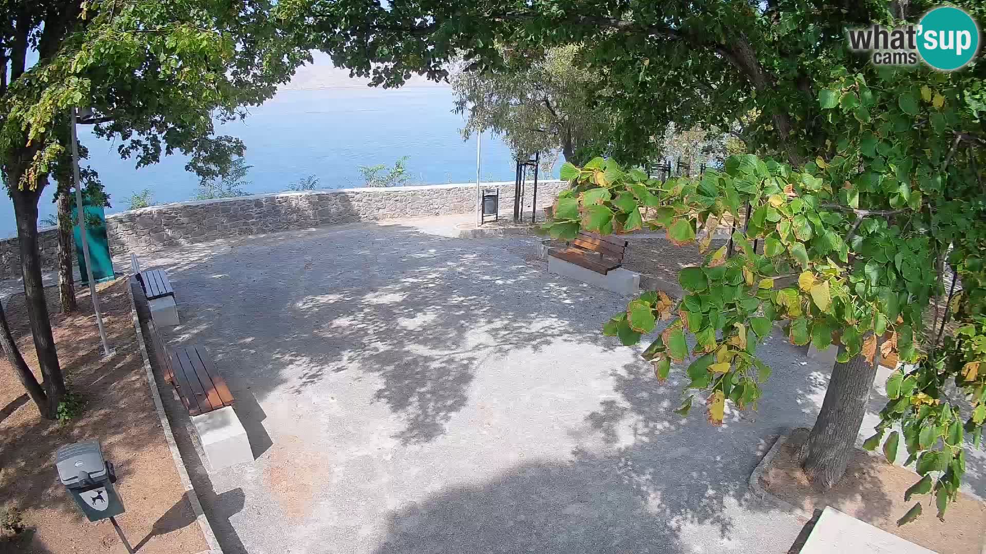 Webcam Senj en direct – Parc des Écrivains et canal du Velebit