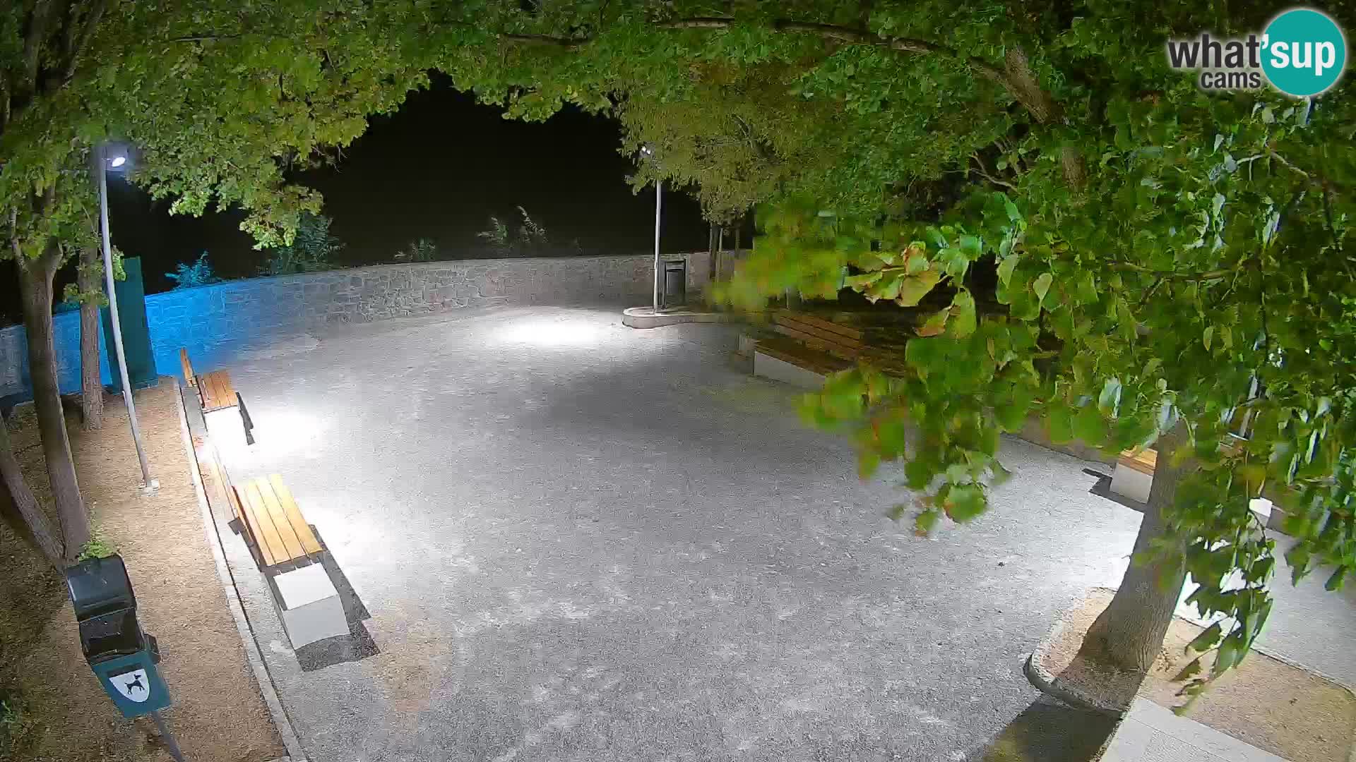 Kamera uživo Senj – Park književnika i Velebitski kanal