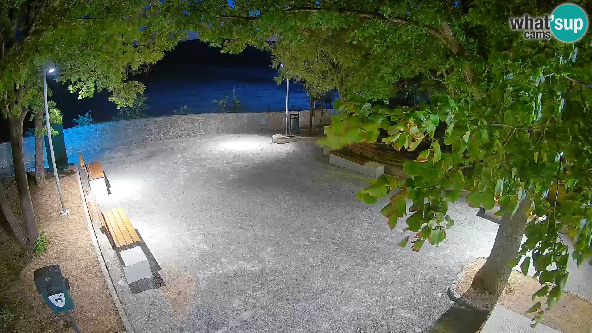 Kamera uživo Senj – Park književnika i Velebitski kanal