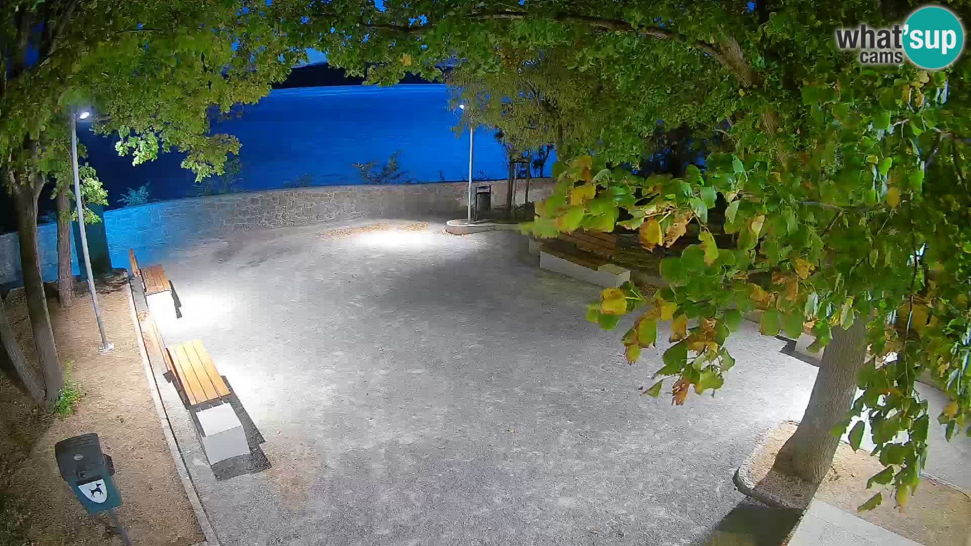 Webcam Senj en direct – Parc des Écrivains et canal du Velebit