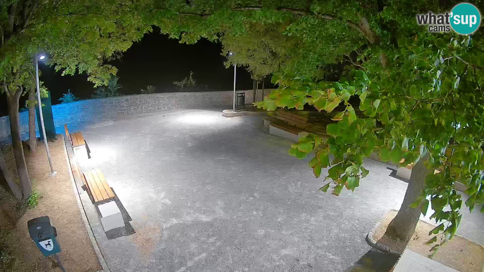 Webcam Senj en direct – Parc des Écrivains et canal du Velebit