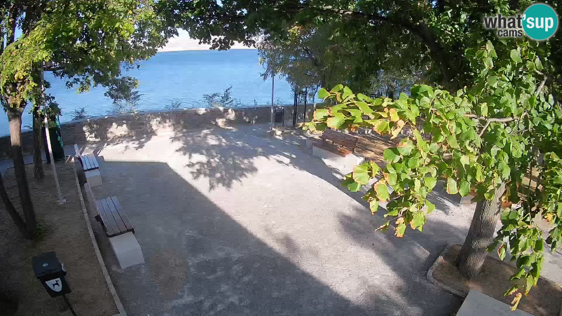 Webcam Senj en direct – Parc des Écrivains et canal du Velebit